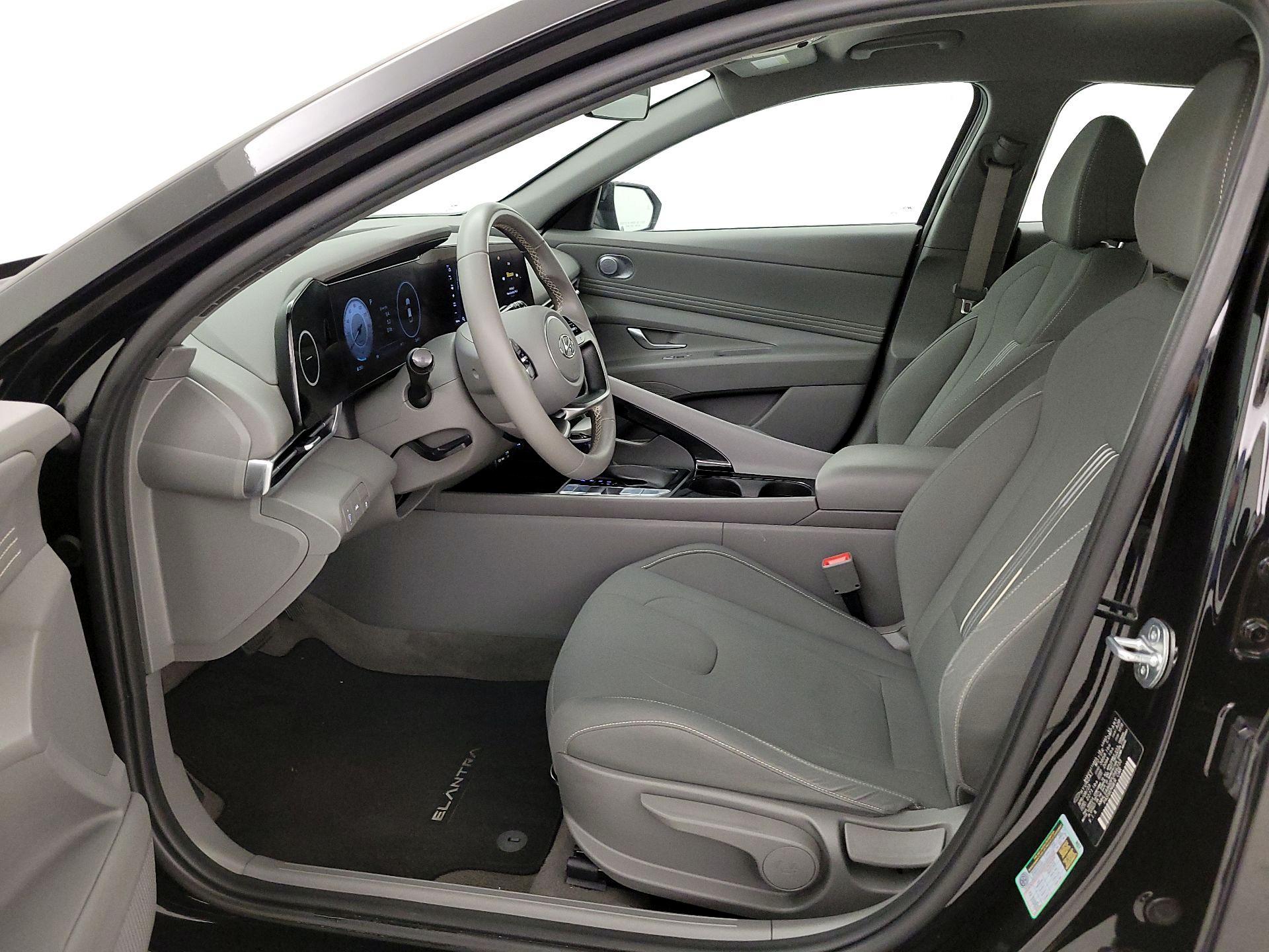 Thumbnail: 2023 Hyundai Elantra - 11