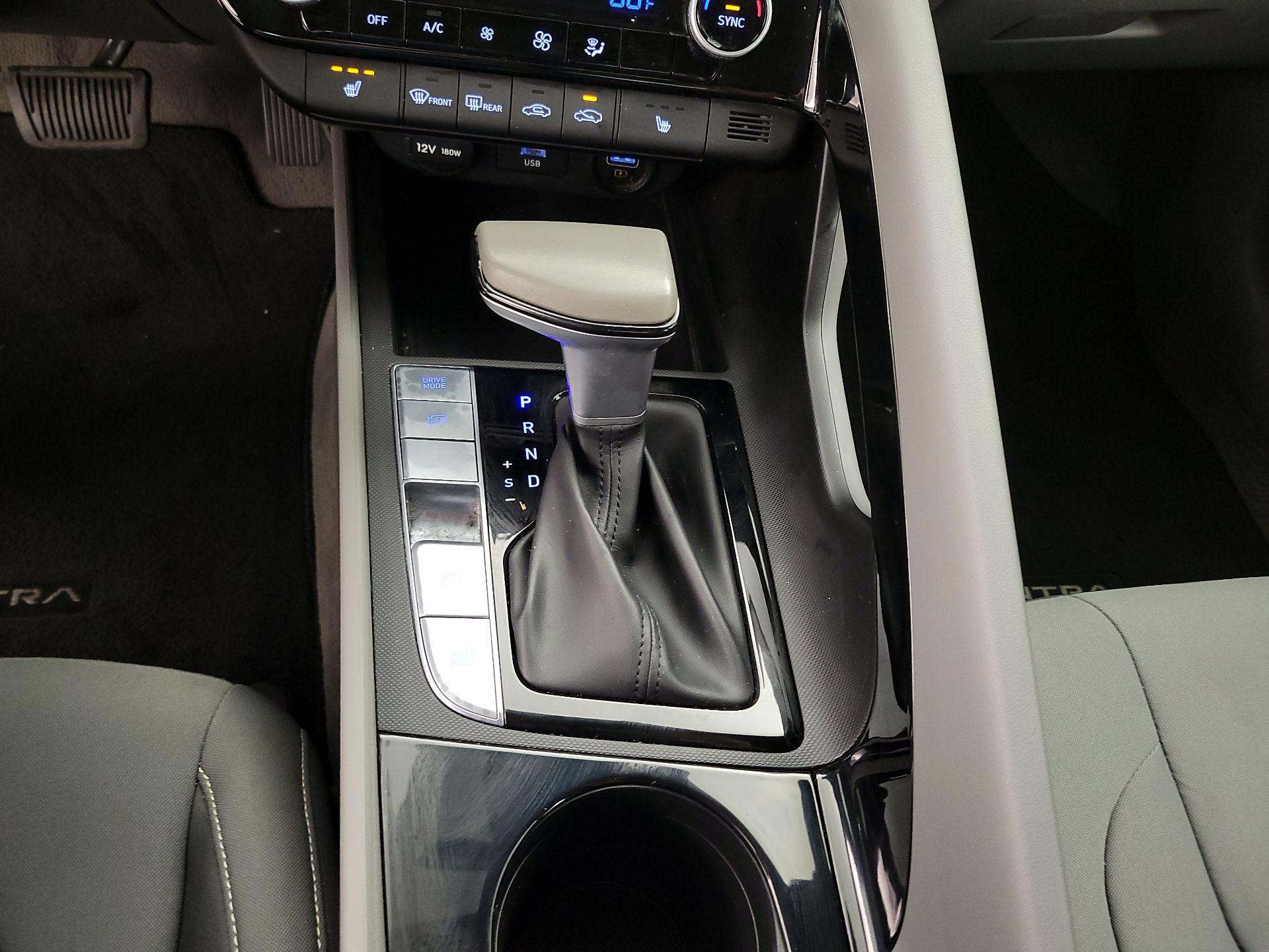 Thumbnail: 2023 Hyundai Elantra - 18
