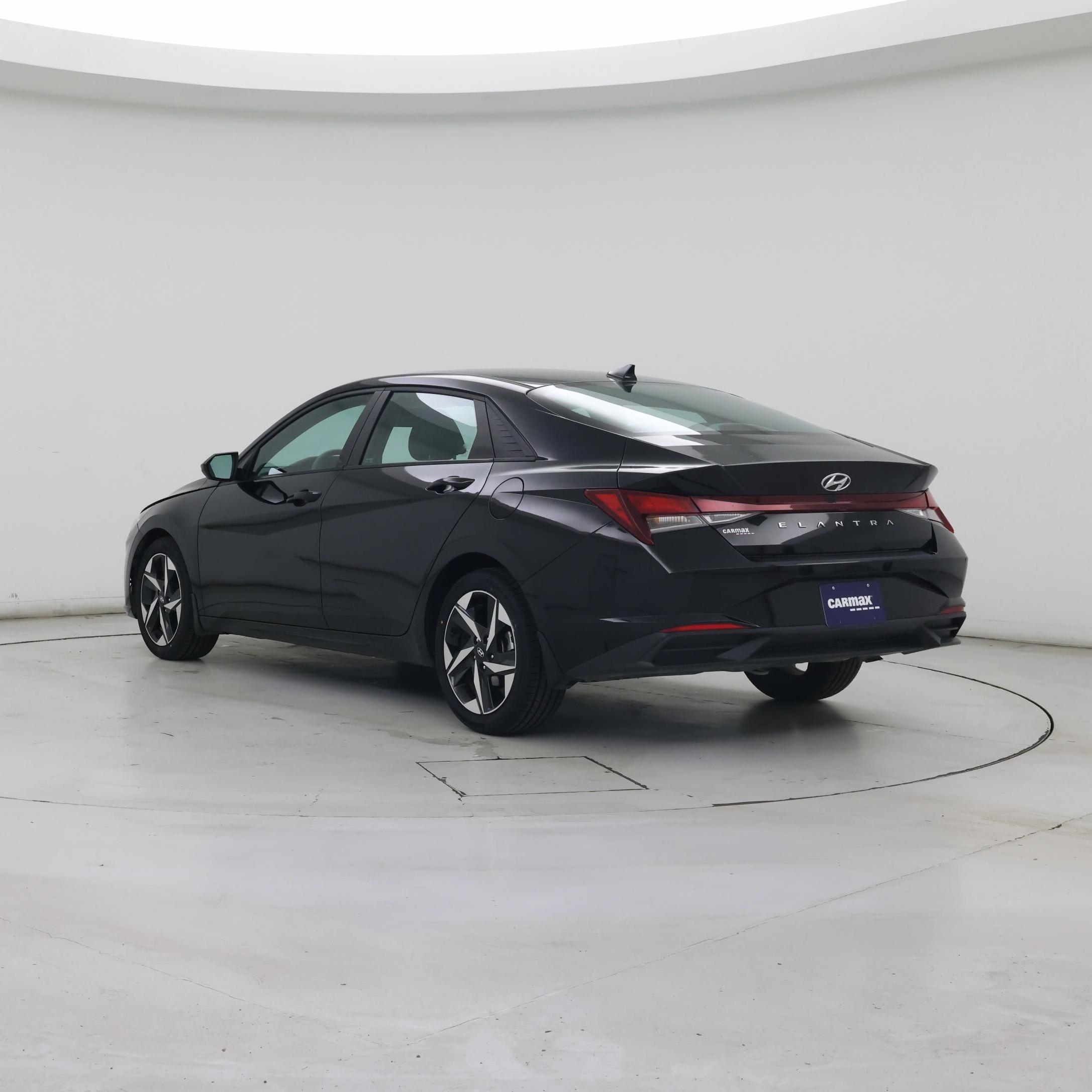 Thumbnail: 2023 Hyundai Elantra - 2