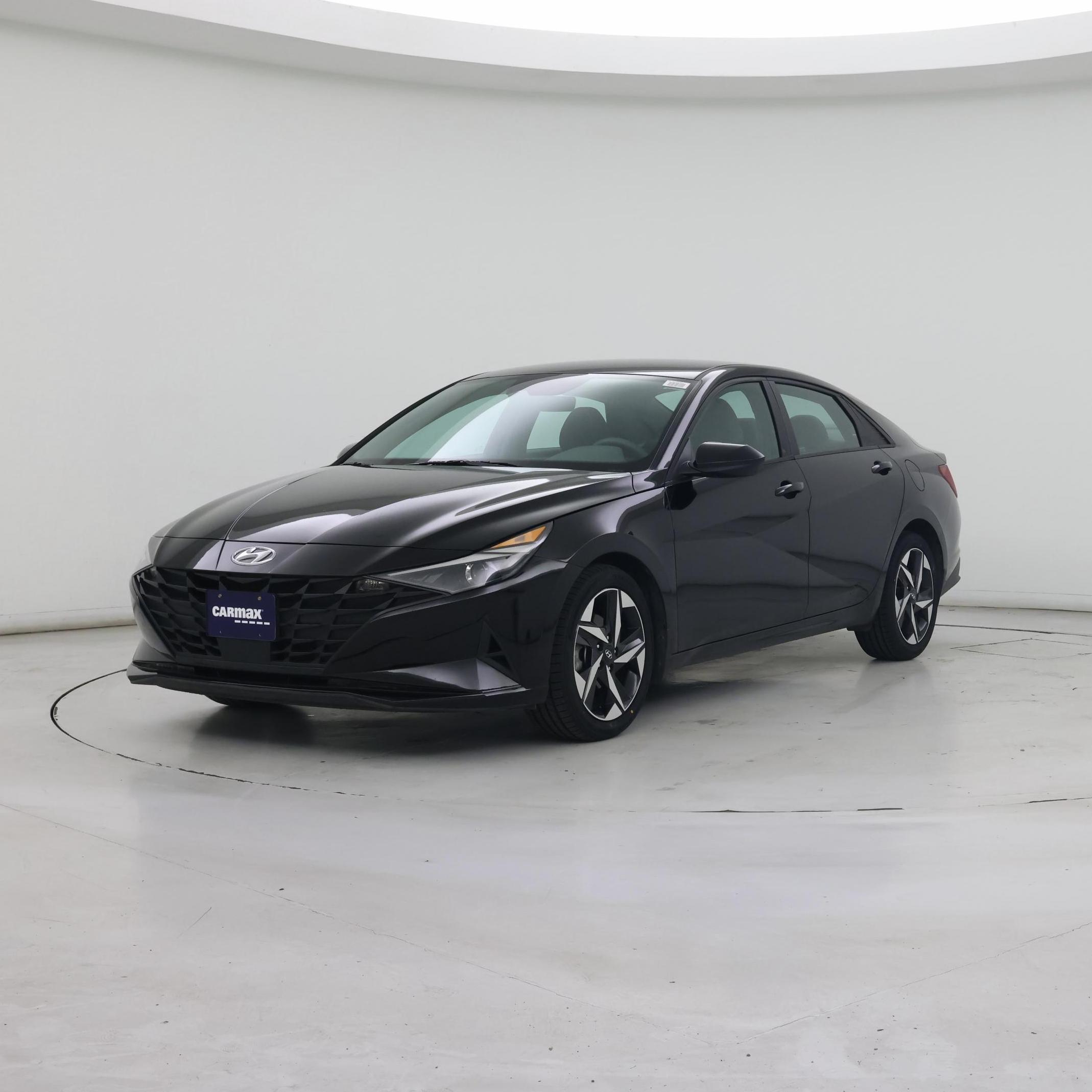 Thumbnail: 2023 Hyundai Elantra - 4