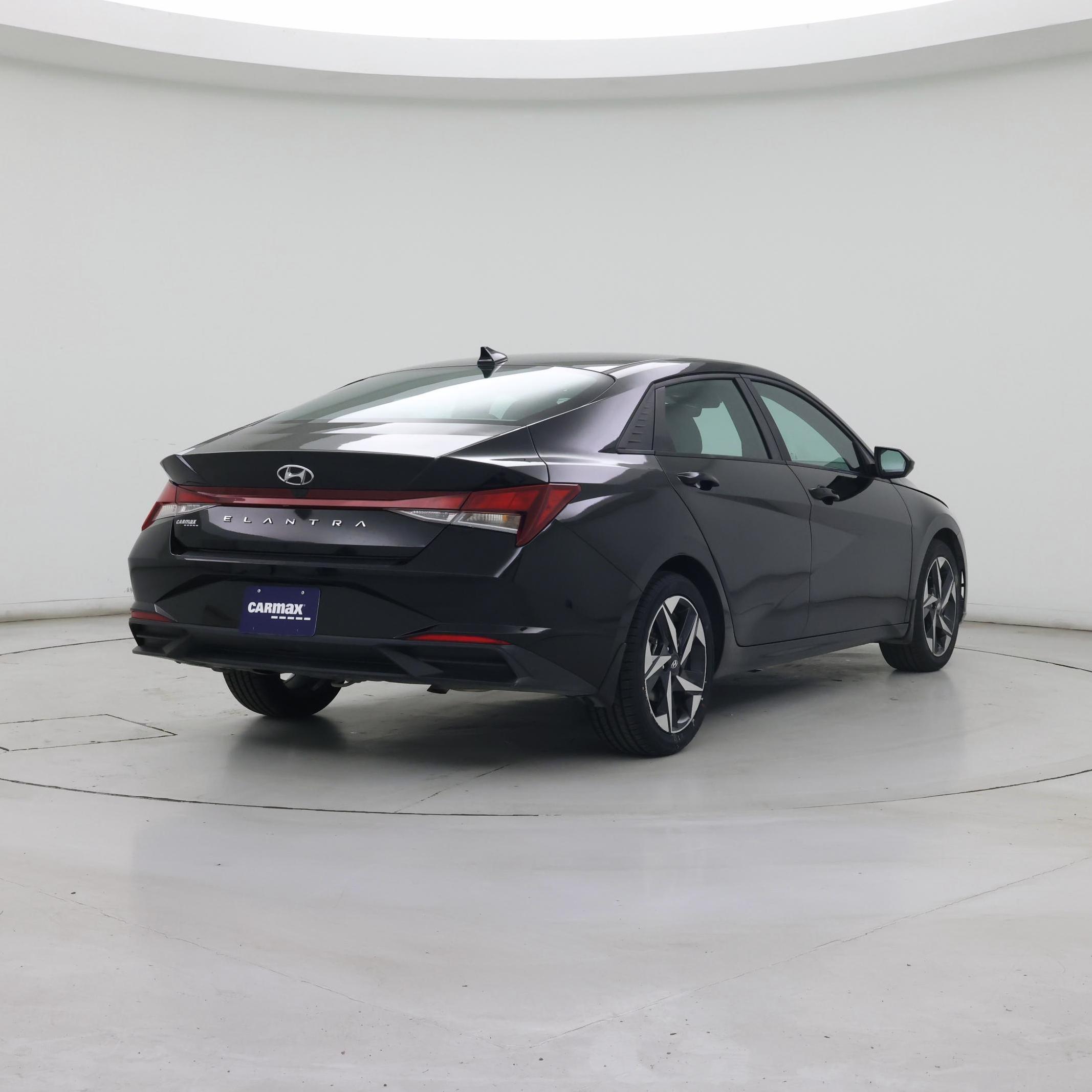 Thumbnail: 2023 Hyundai Elantra - 8