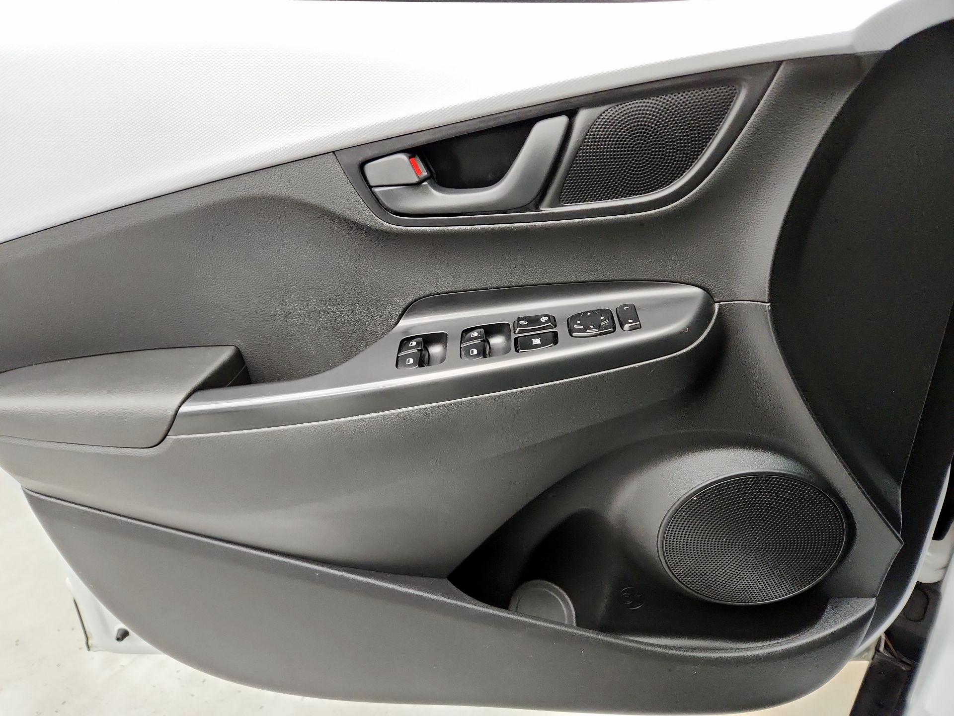 Thumbnail: 2019 Hyundai Kona - 12