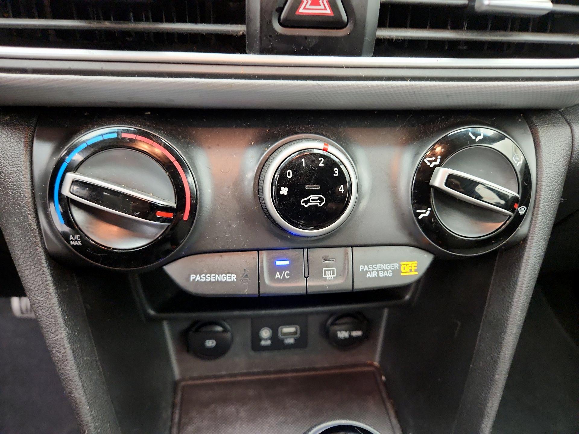 Thumbnail: 2019 Hyundai Kona - 16