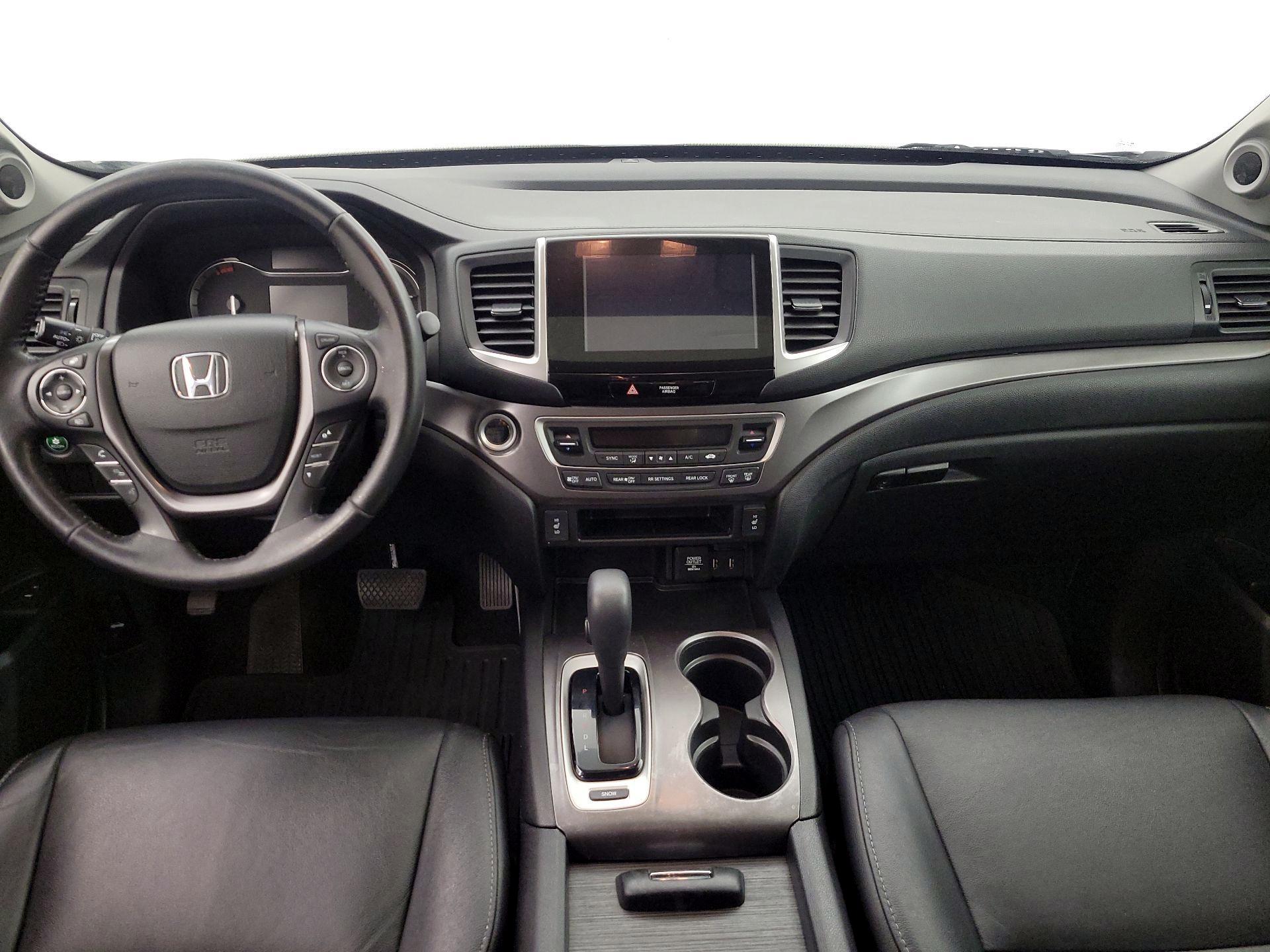 Thumbnail: 2018 Honda Pilot - 9