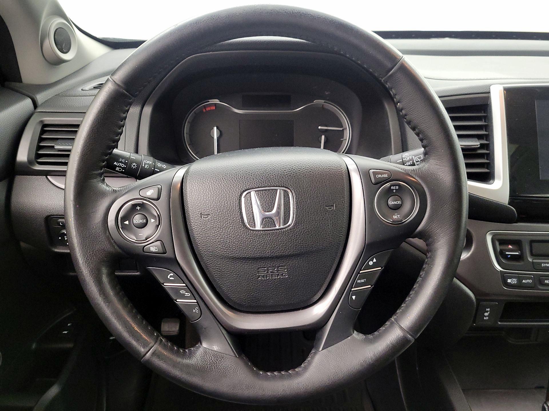 Thumbnail: 2018 Honda Pilot - 10