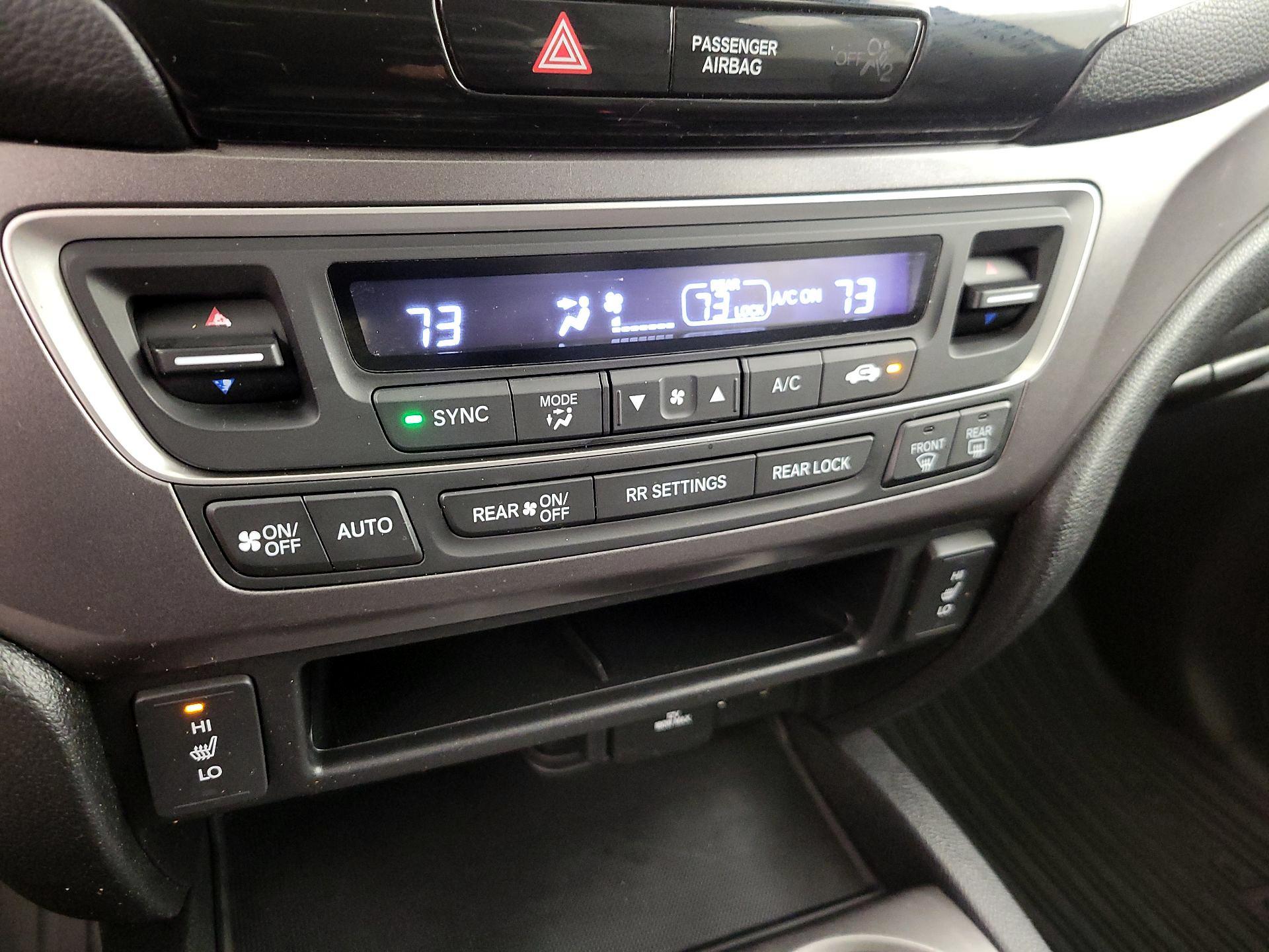 Thumbnail: 2018 Honda Pilot - 16