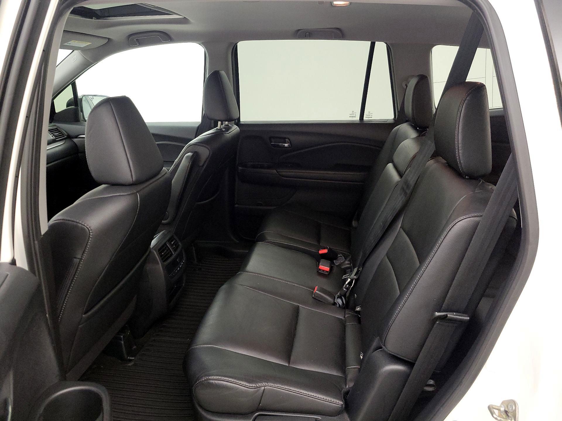 Thumbnail: 2018 Honda Pilot - 20