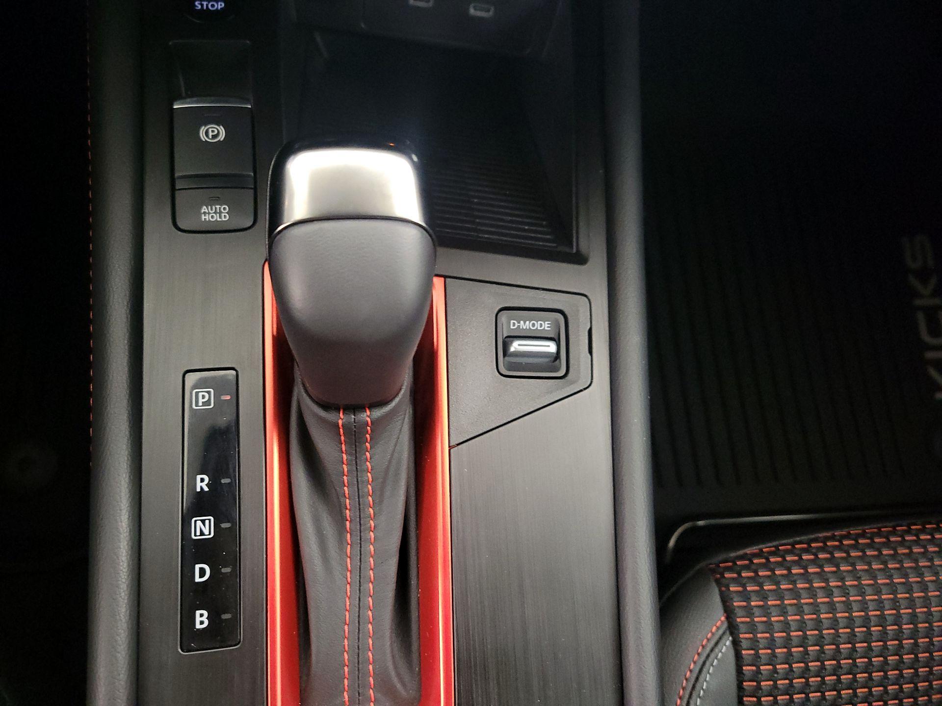 Thumbnail: 2025 Nissan Kicks - 17