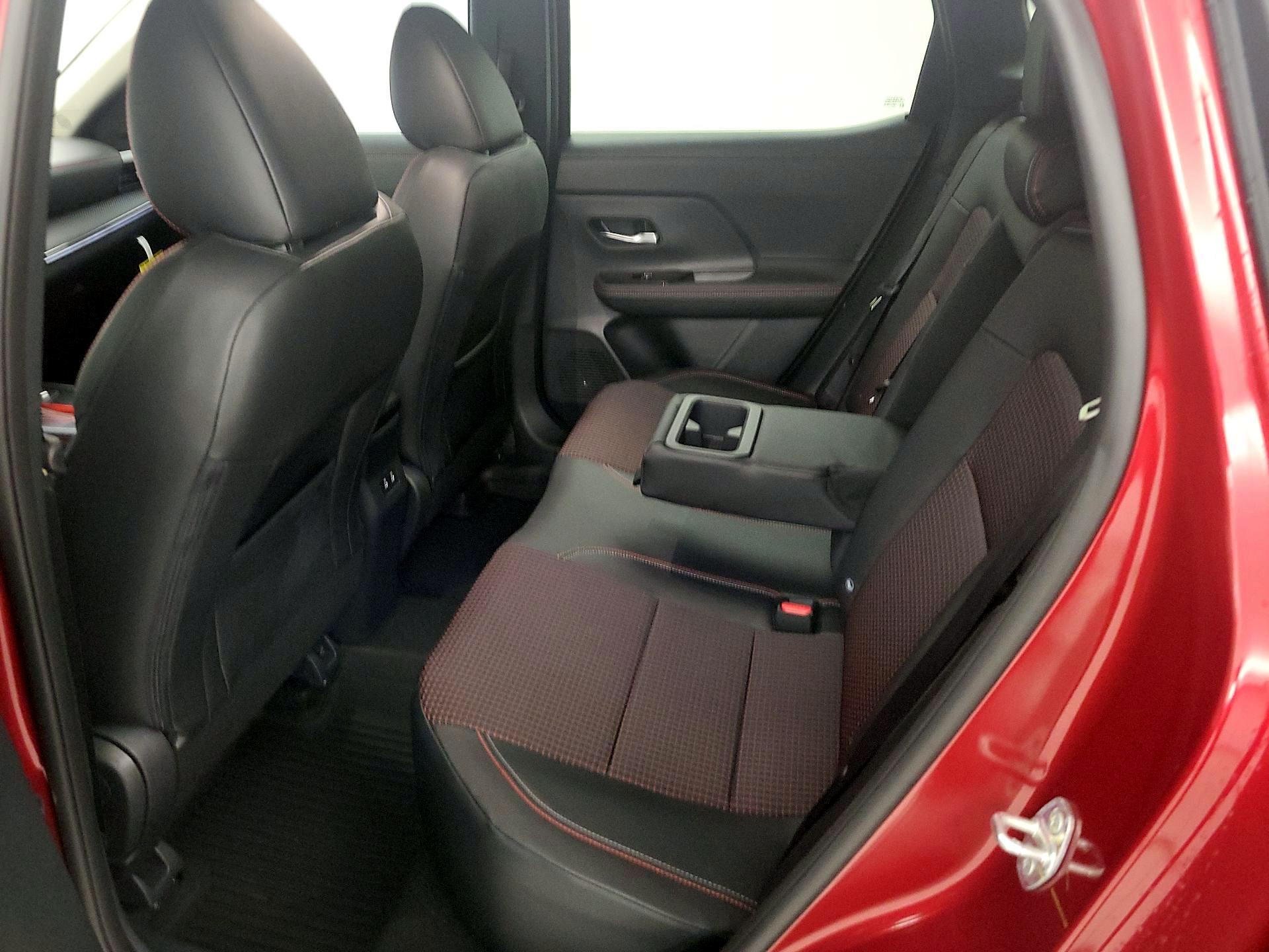 Thumbnail: 2025 Nissan Kicks - 19