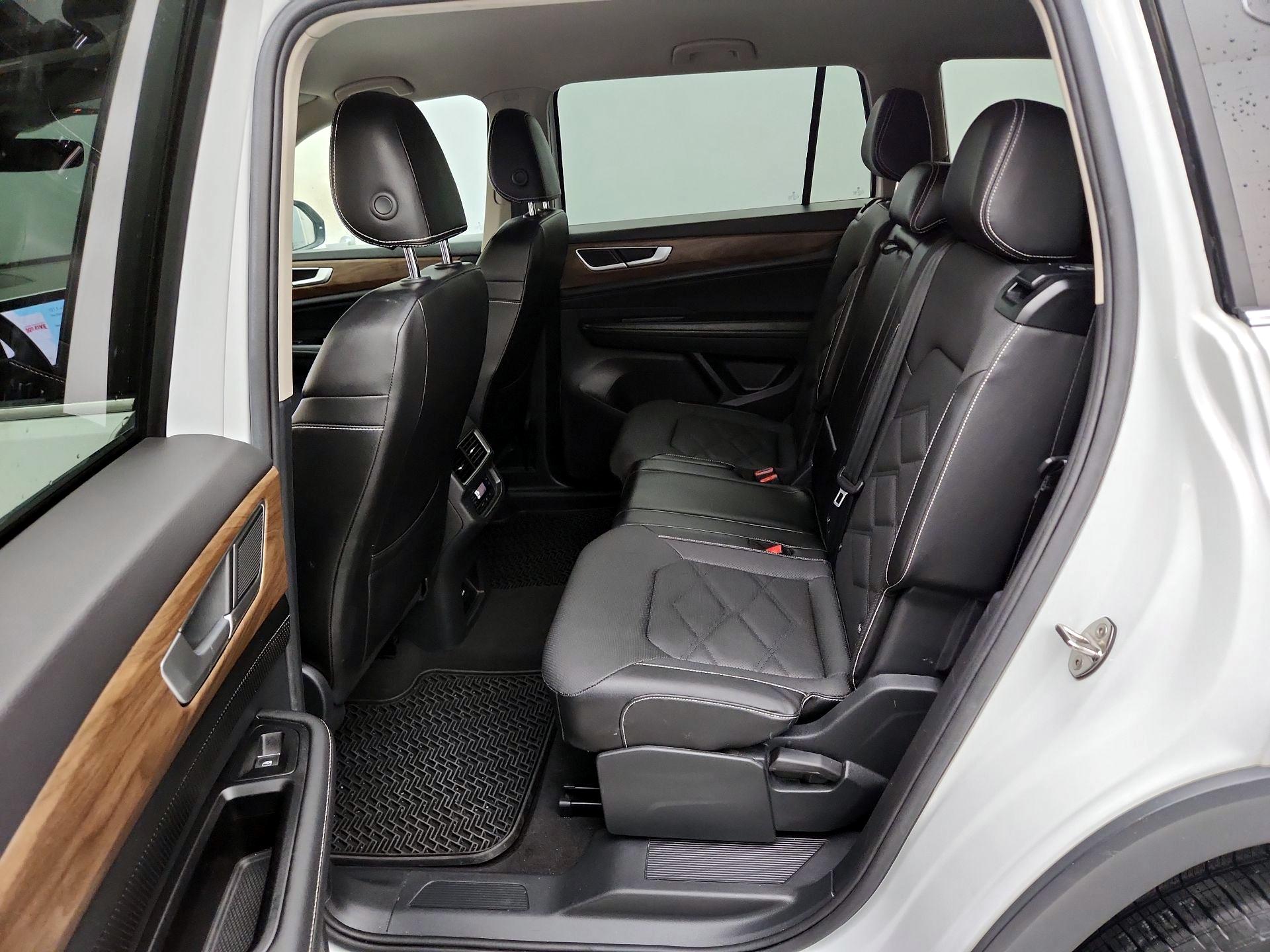 Thumbnail: 2024 Volkswagen Atlas - 19