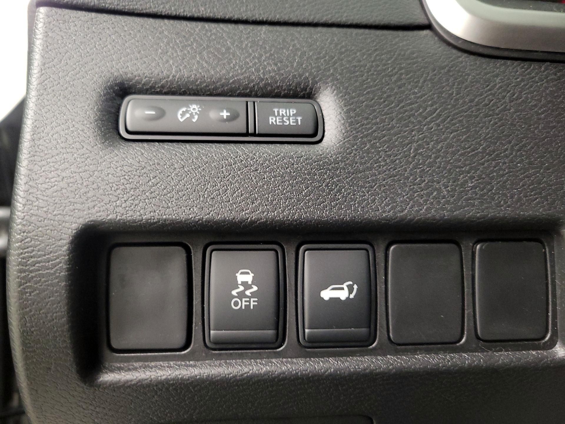 Thumbnail: 2016 Nissan Murano - 13