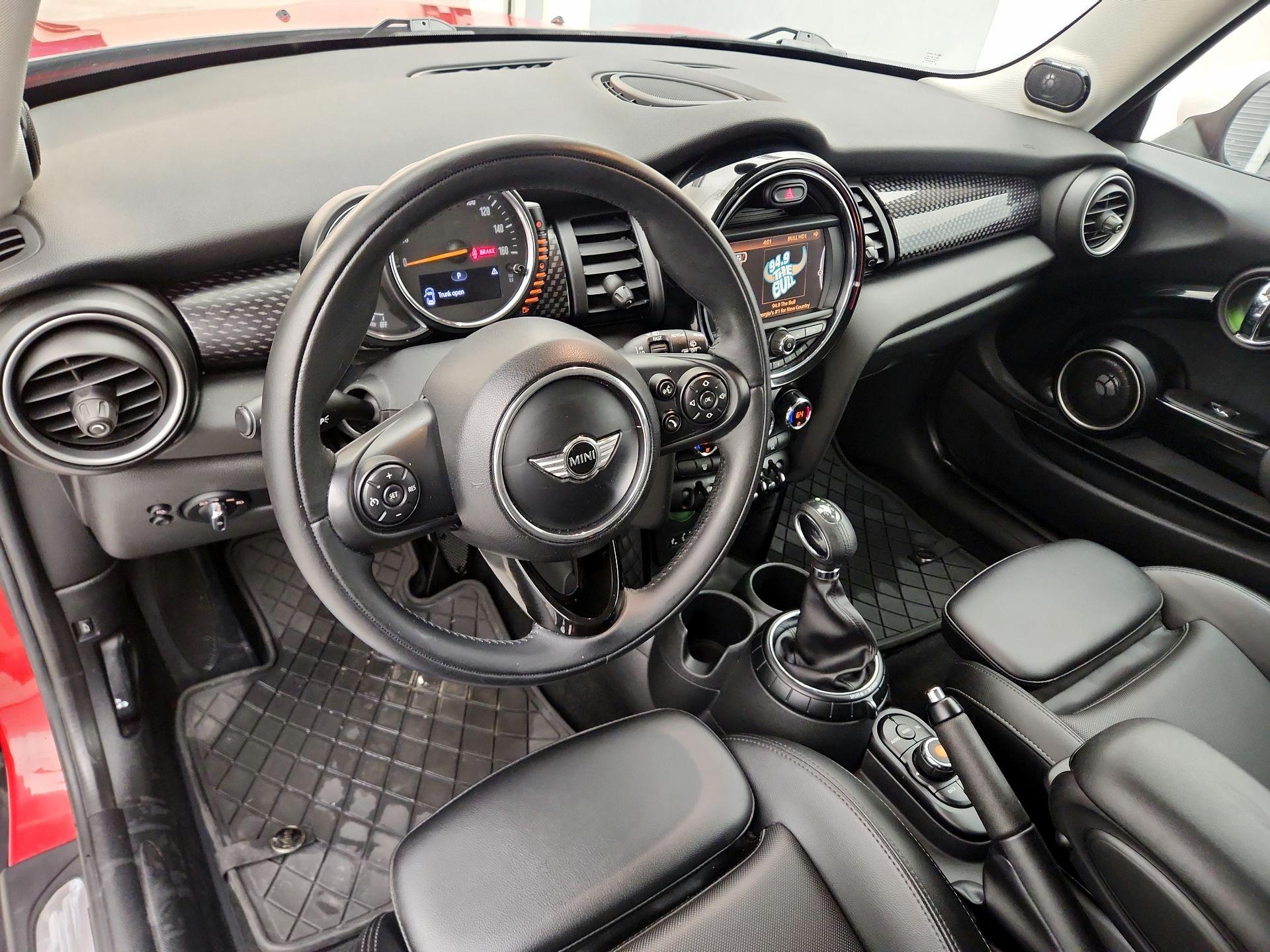Thumbnail: 2015 MINI Cooper Hardtop - 9