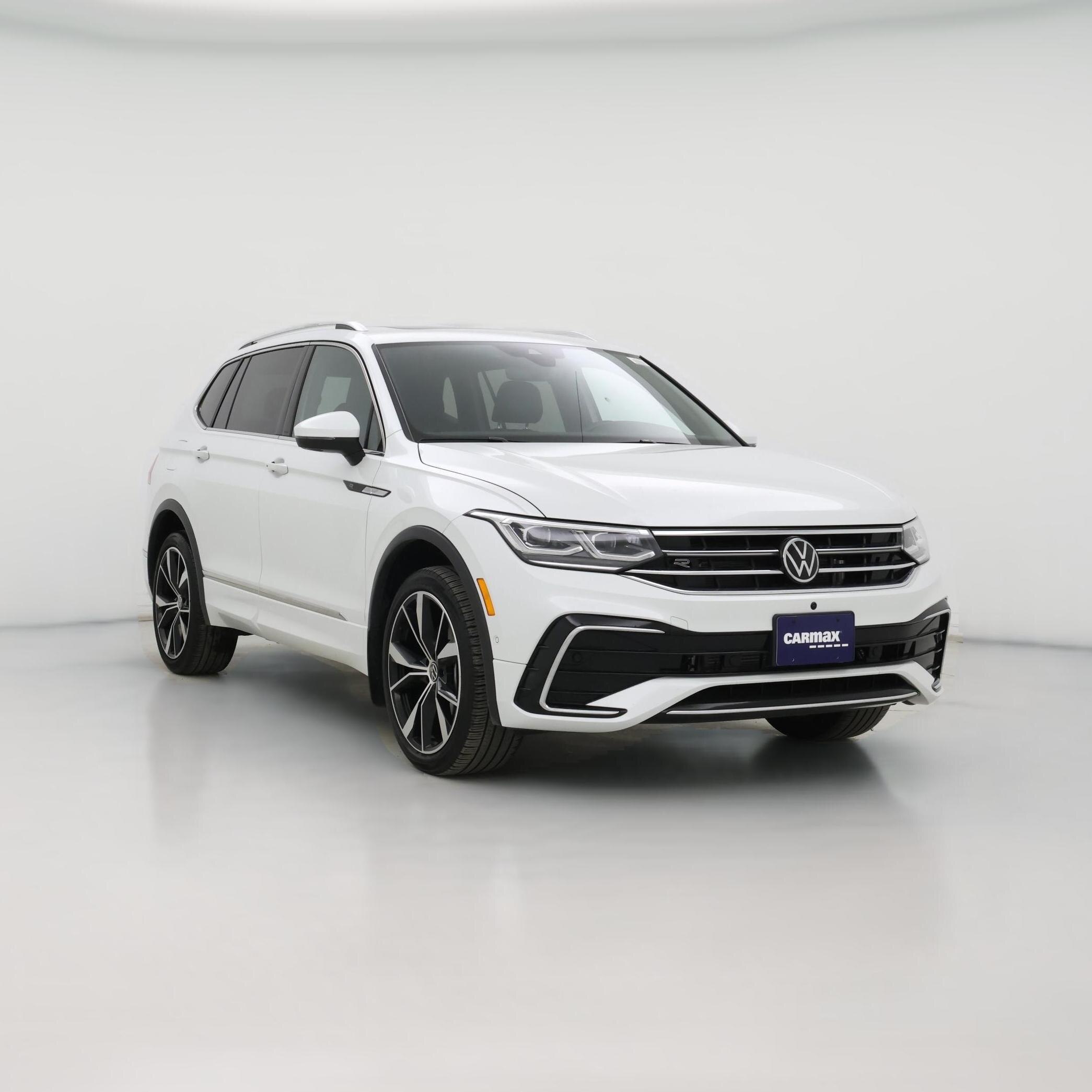 Thumbnail: 2022 Volkswagen Tiguan - 1