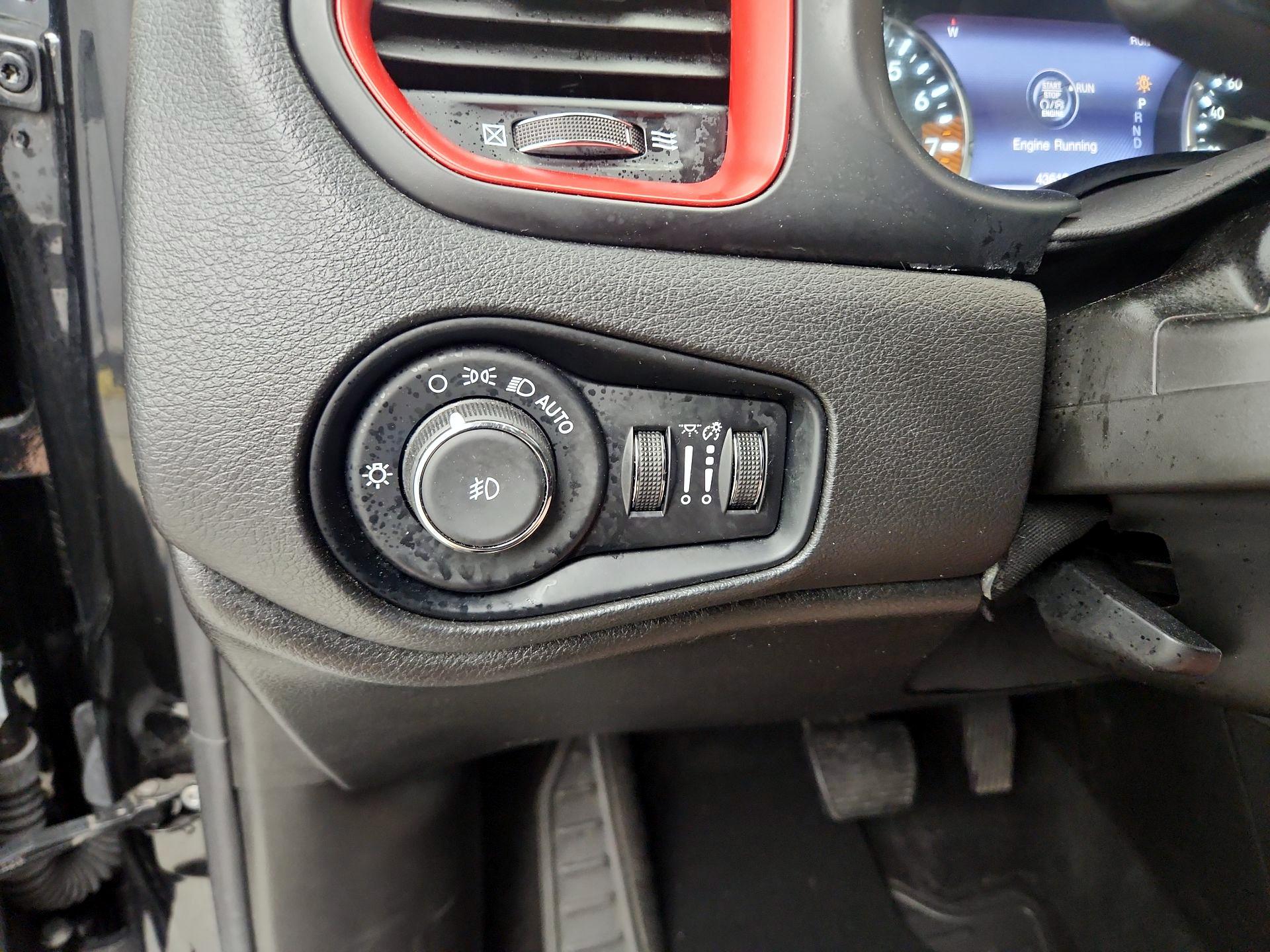 Thumbnail: 2023 Jeep Renegade - 13