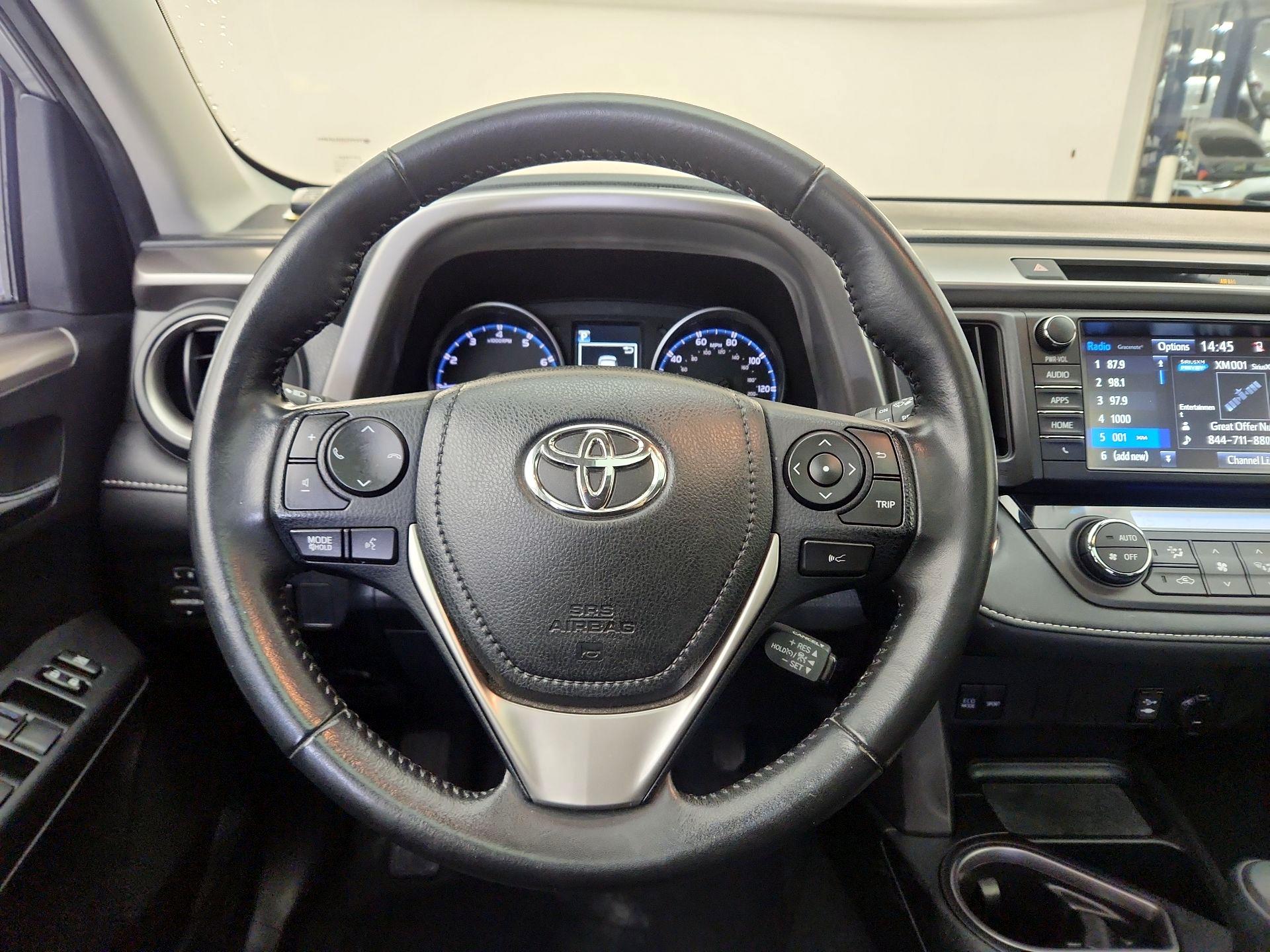 Thumbnail: 2018 Toyota RAV4 - 10