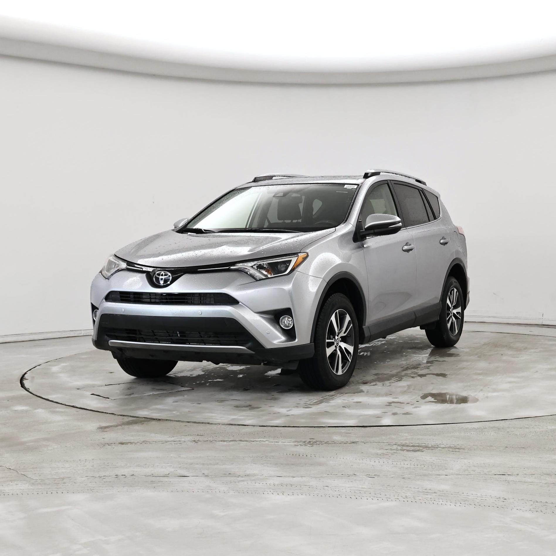 Thumbnail: 2018 Toyota RAV4 - 4