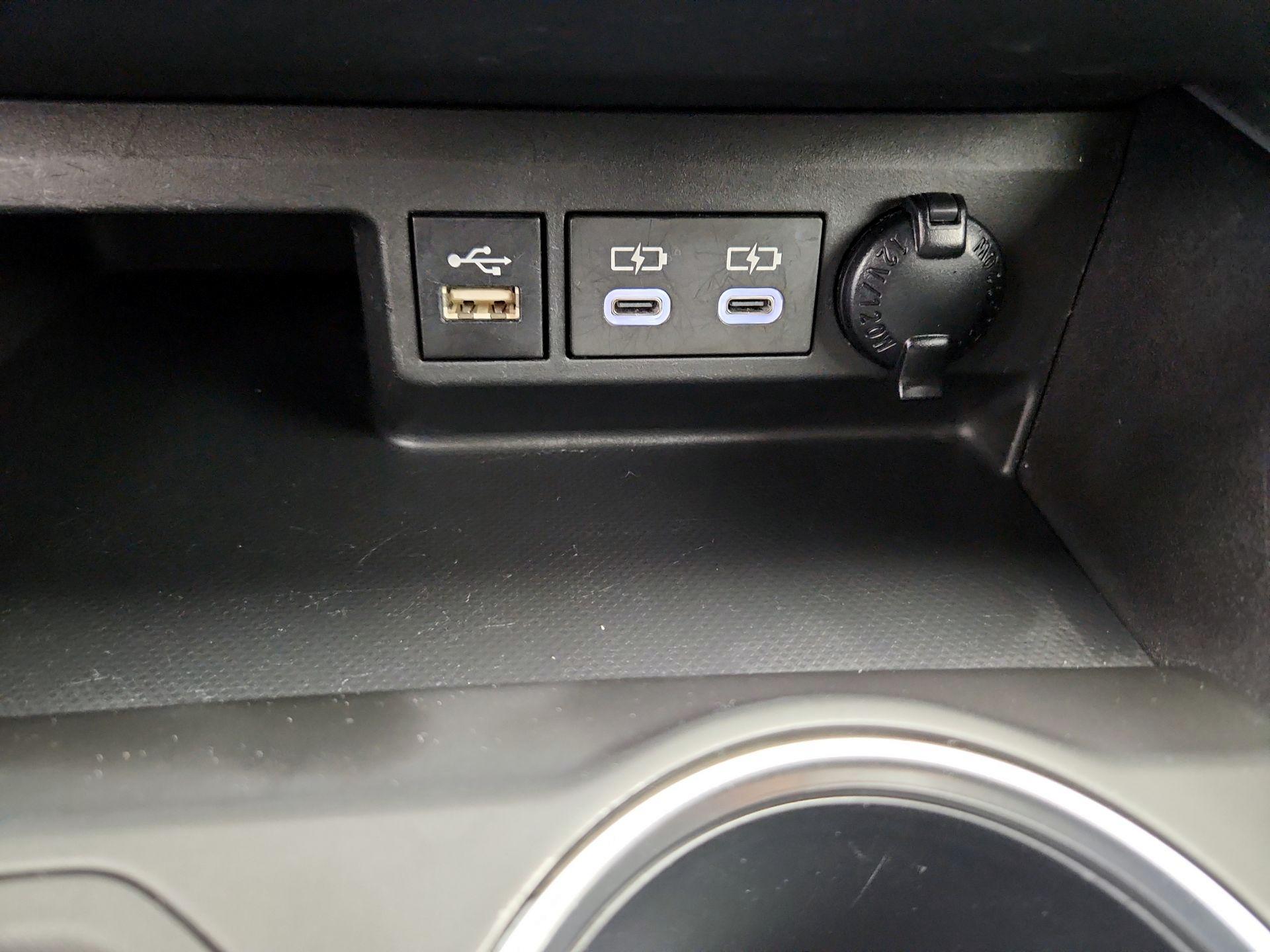 Thumbnail: 2024 Toyota Highlander - 18