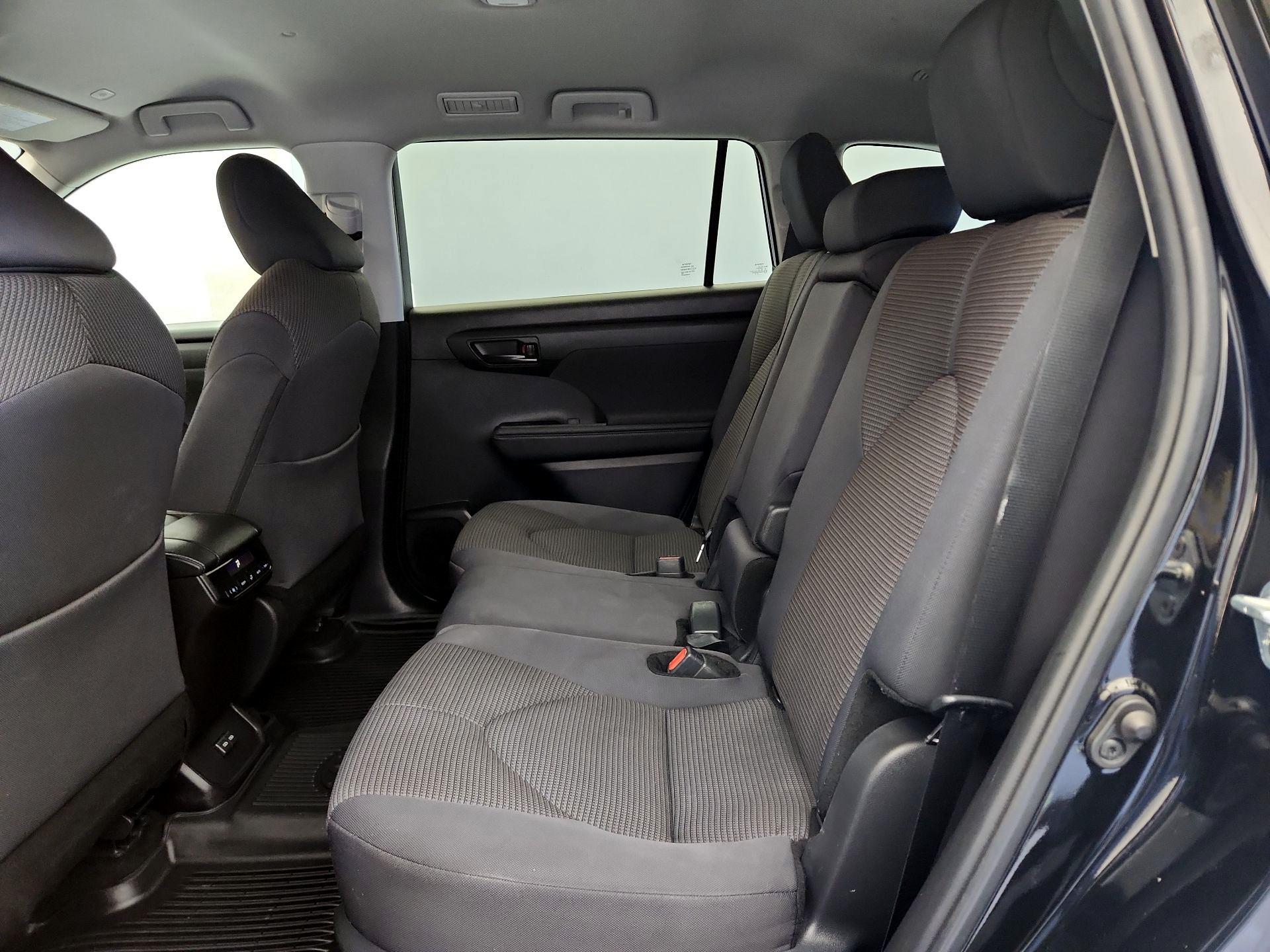 Thumbnail: 2024 Toyota Highlander - 19