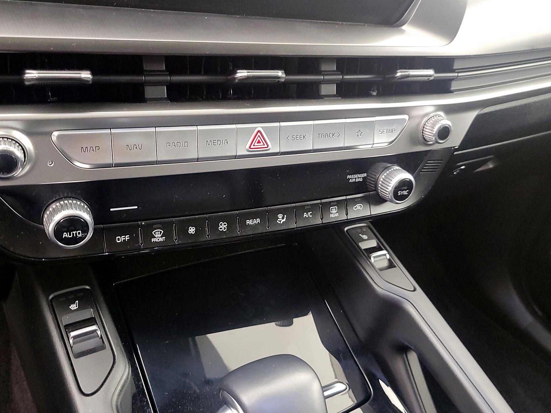 Thumbnail: 2023 Kia Telluride - 17