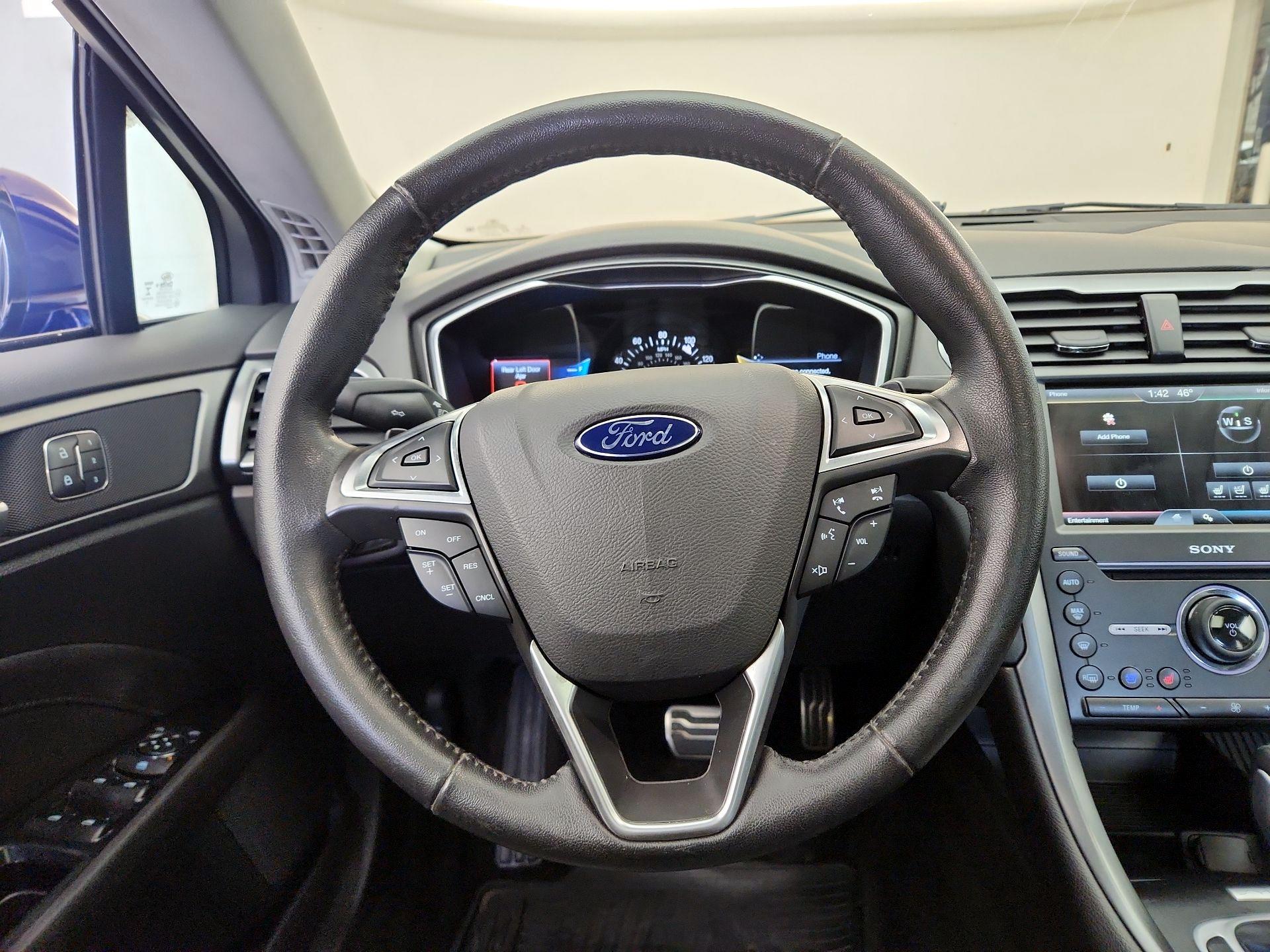 Thumbnail: 2016 Ford Fusion - 10