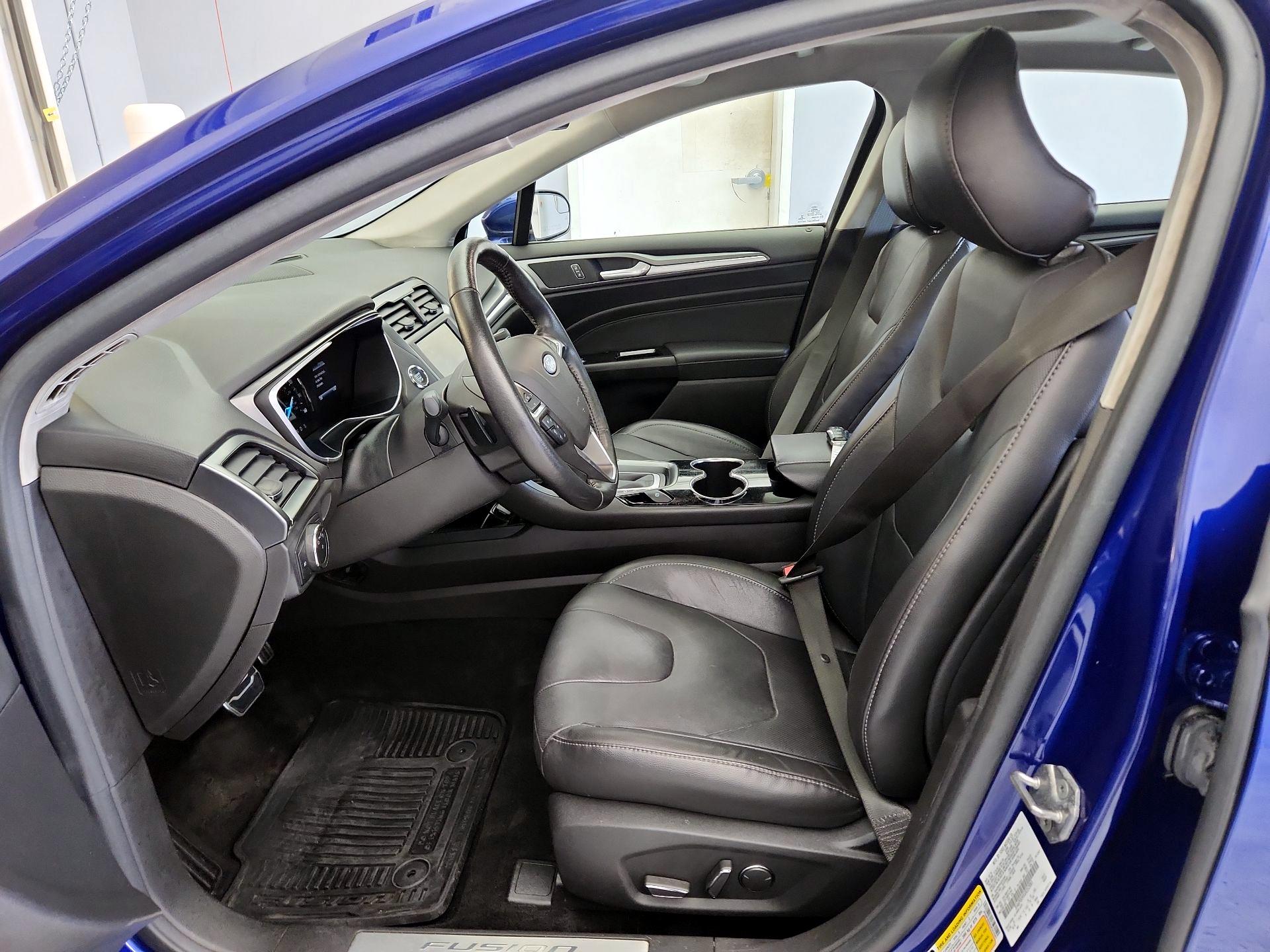 Thumbnail: 2016 Ford Fusion - 11