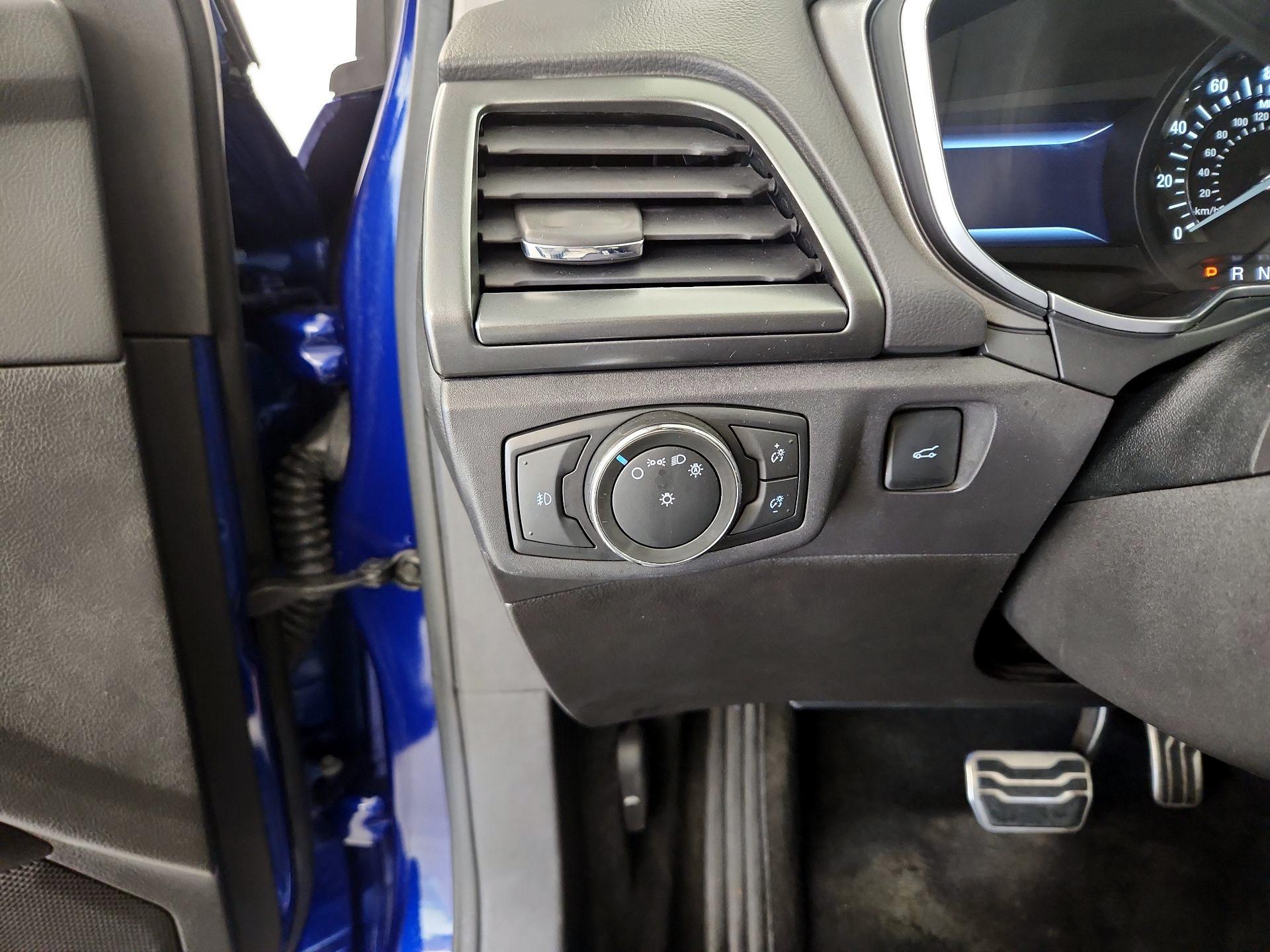 Thumbnail: 2016 Ford Fusion - 13