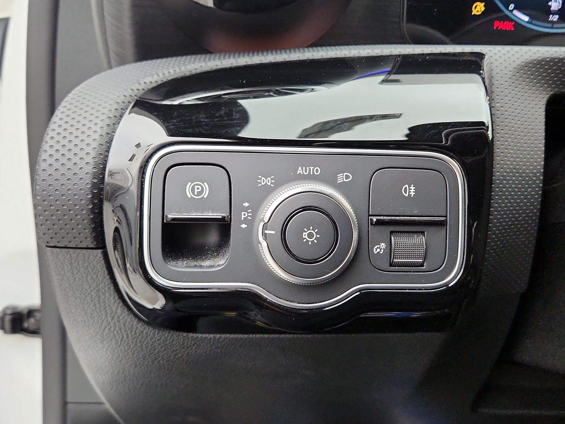 Thumbnail: 2022 Mercedes-Benz A-Class - 13