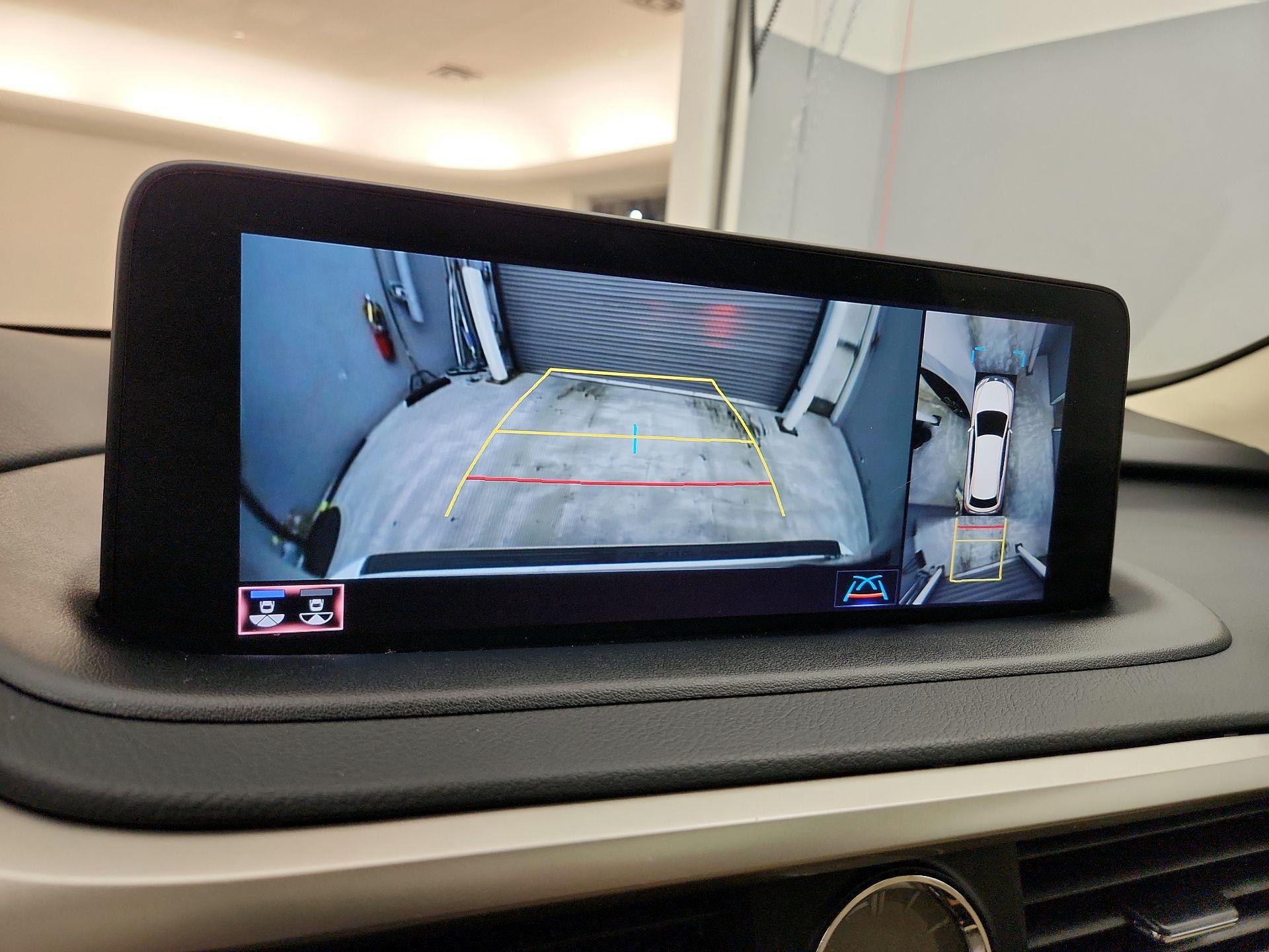 Thumbnail: 2022 Lexus RX - 15