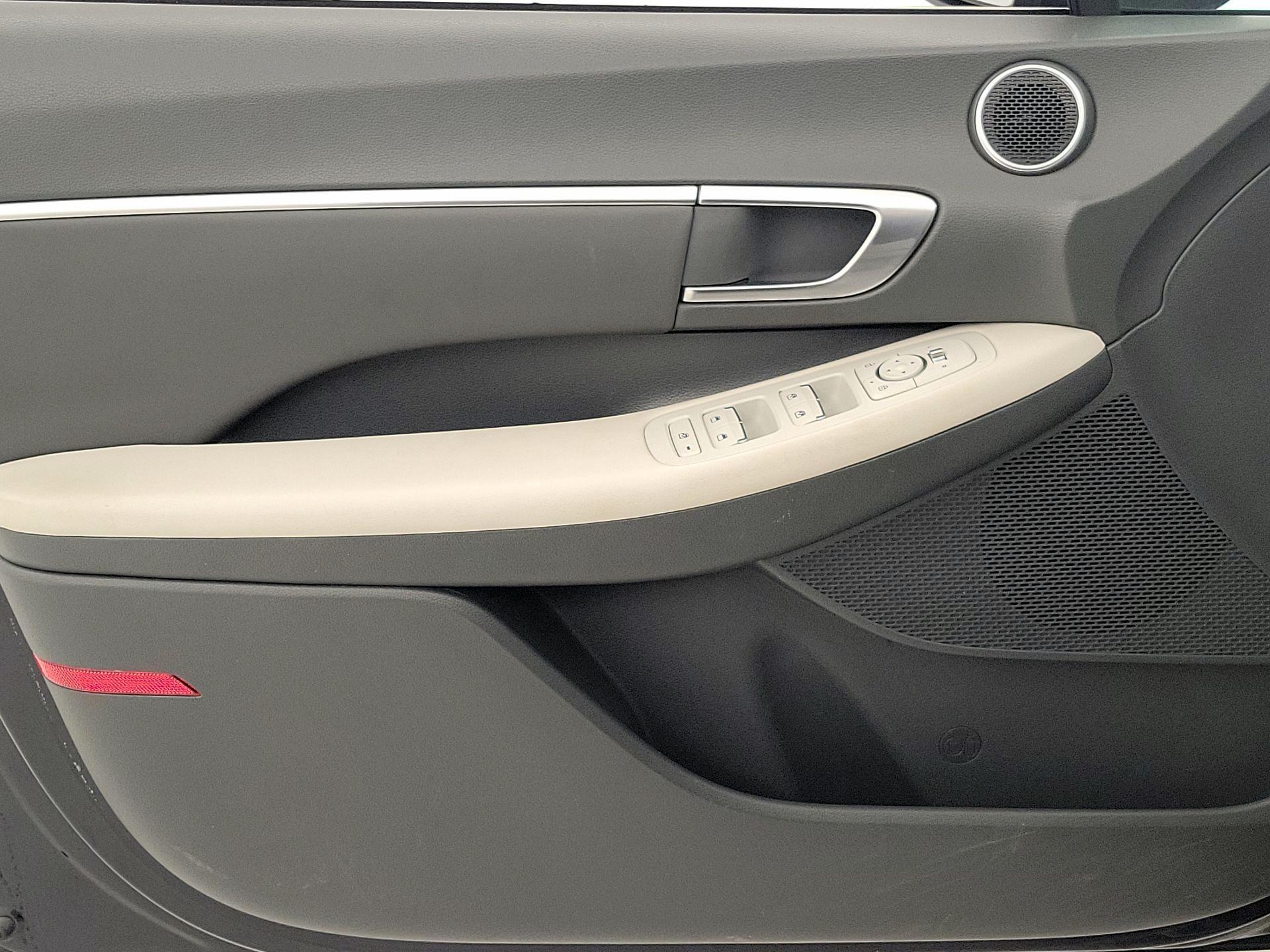 Thumbnail: 2023 Hyundai Sonata - 12