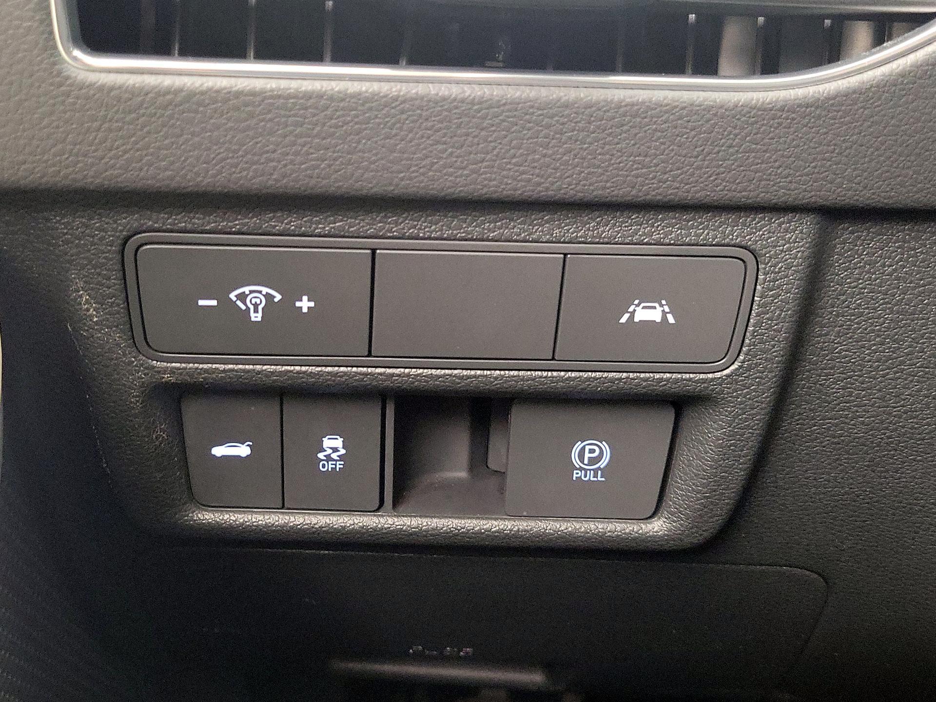 Thumbnail: 2023 Hyundai Sonata - 13