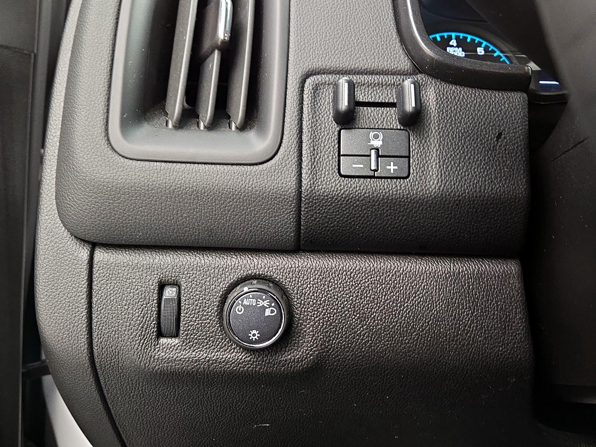 Thumbnail: 2022 Chevrolet Colorado - 13