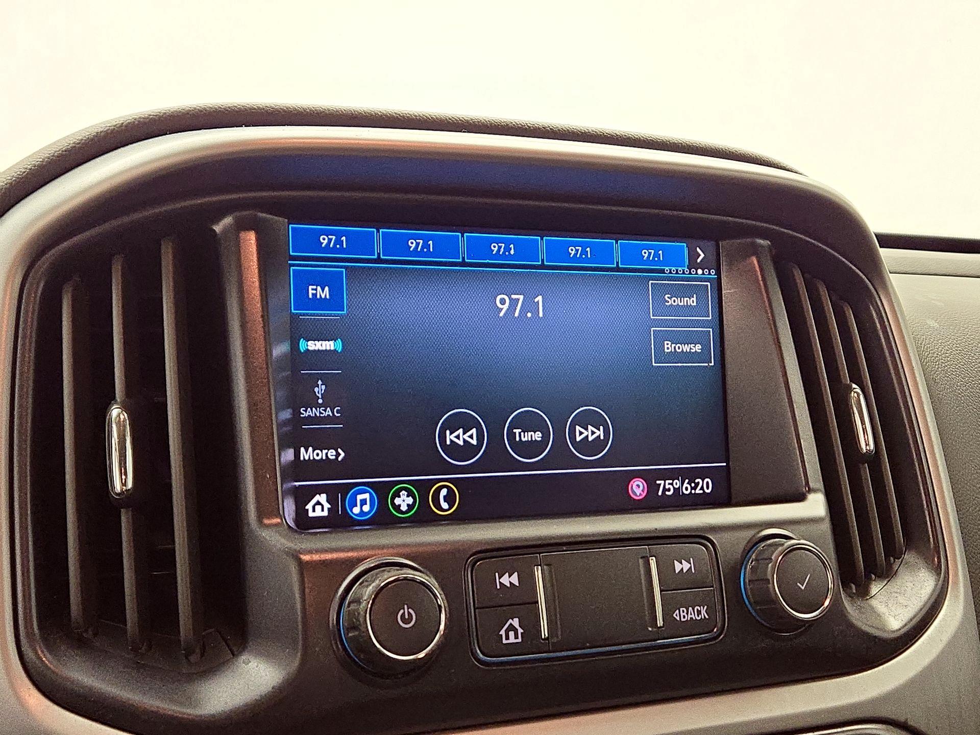 Thumbnail: 2022 Chevrolet Colorado - 15