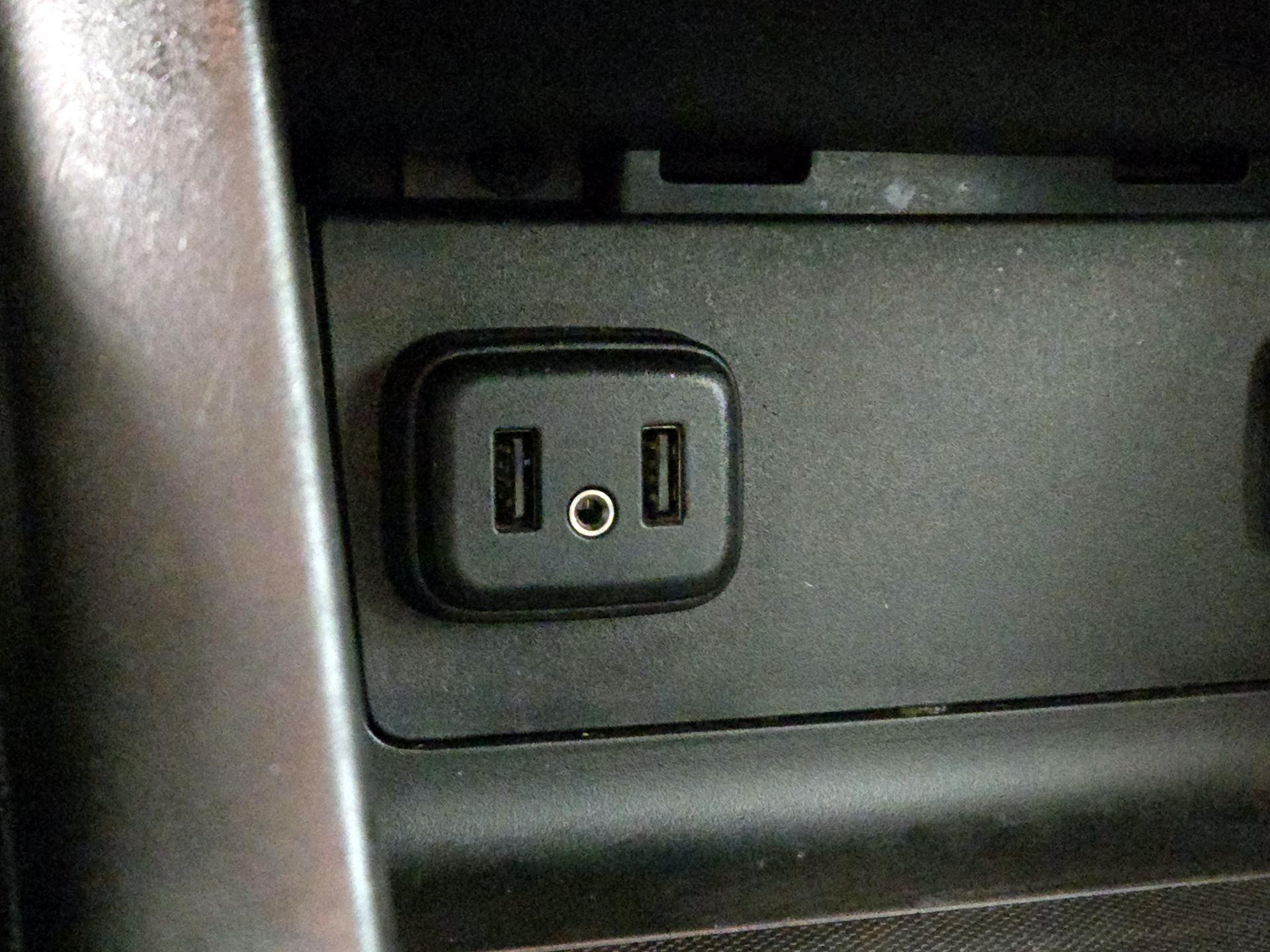 Thumbnail: 2022 Chevrolet Colorado - 18