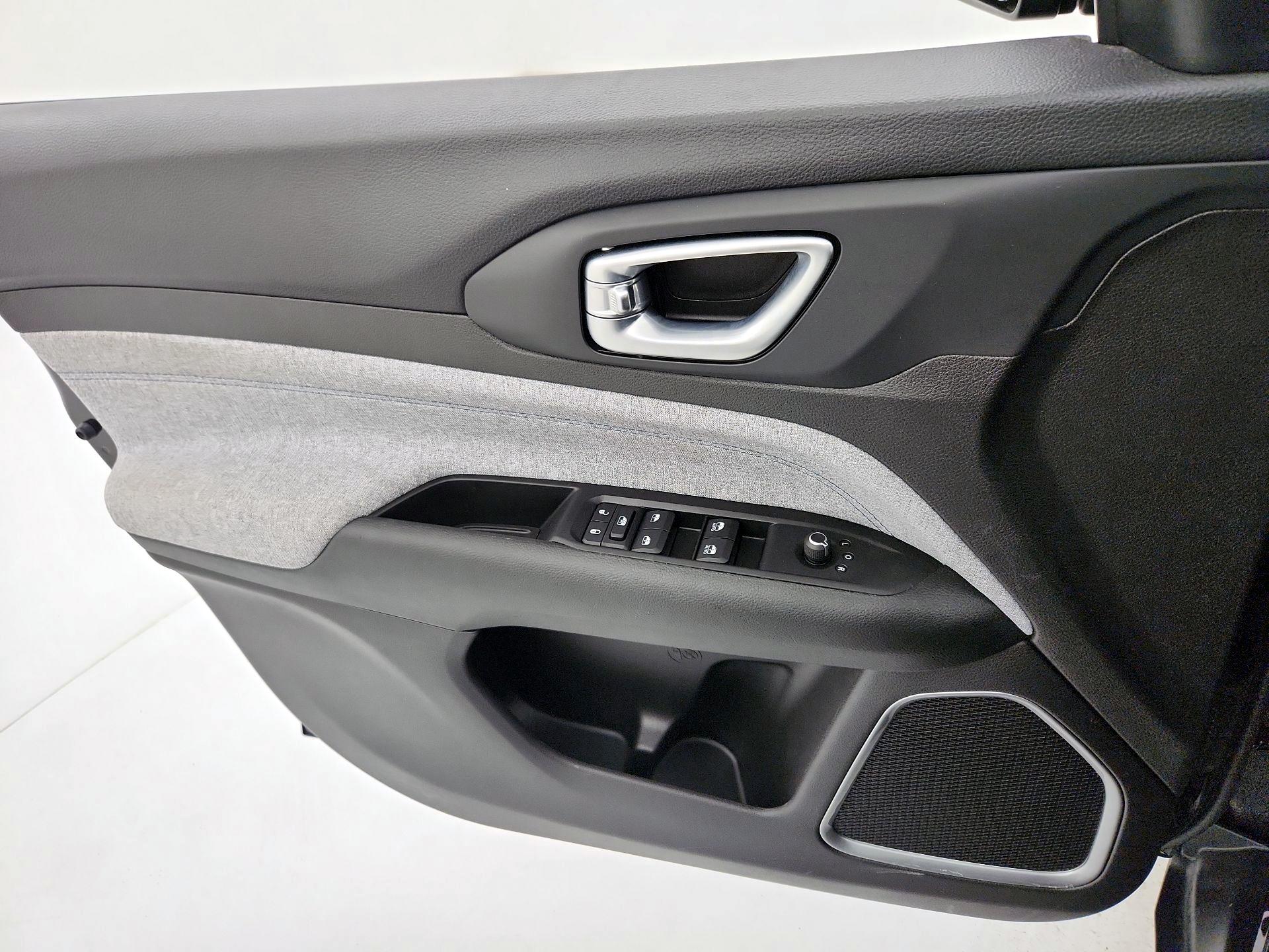 Thumbnail: 2022 Jeep Compass - 12