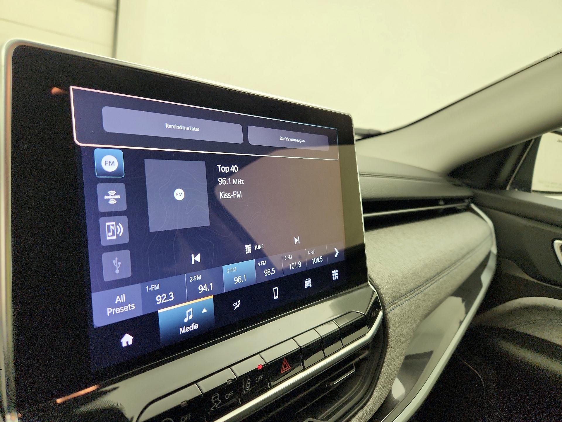 Thumbnail: 2022 Jeep Compass - 15