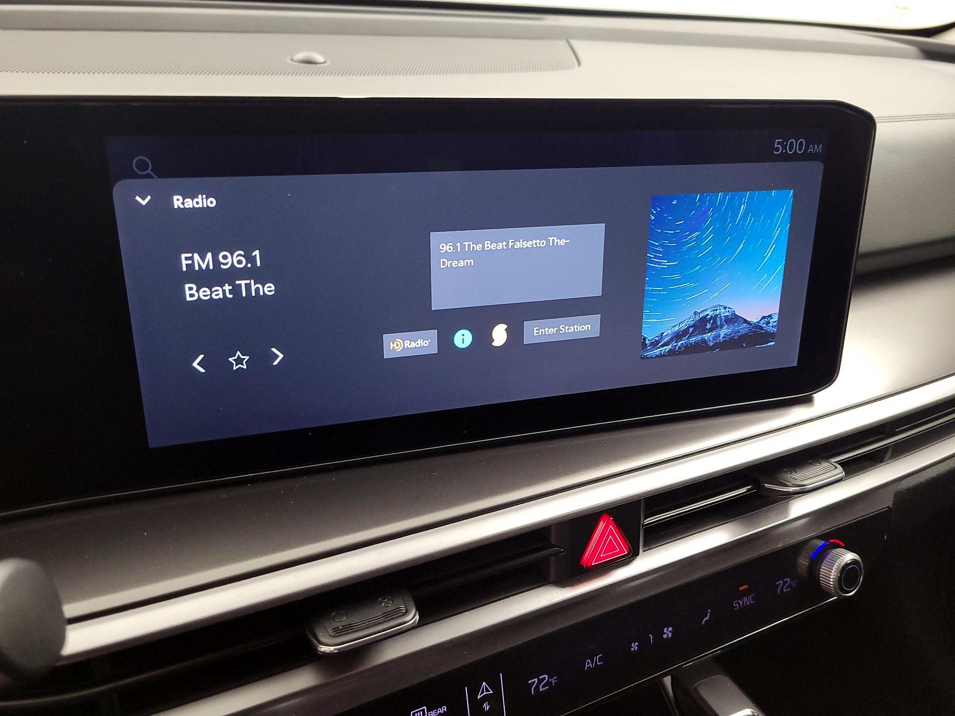 Thumbnail: 2024 Kia Sorento - 16