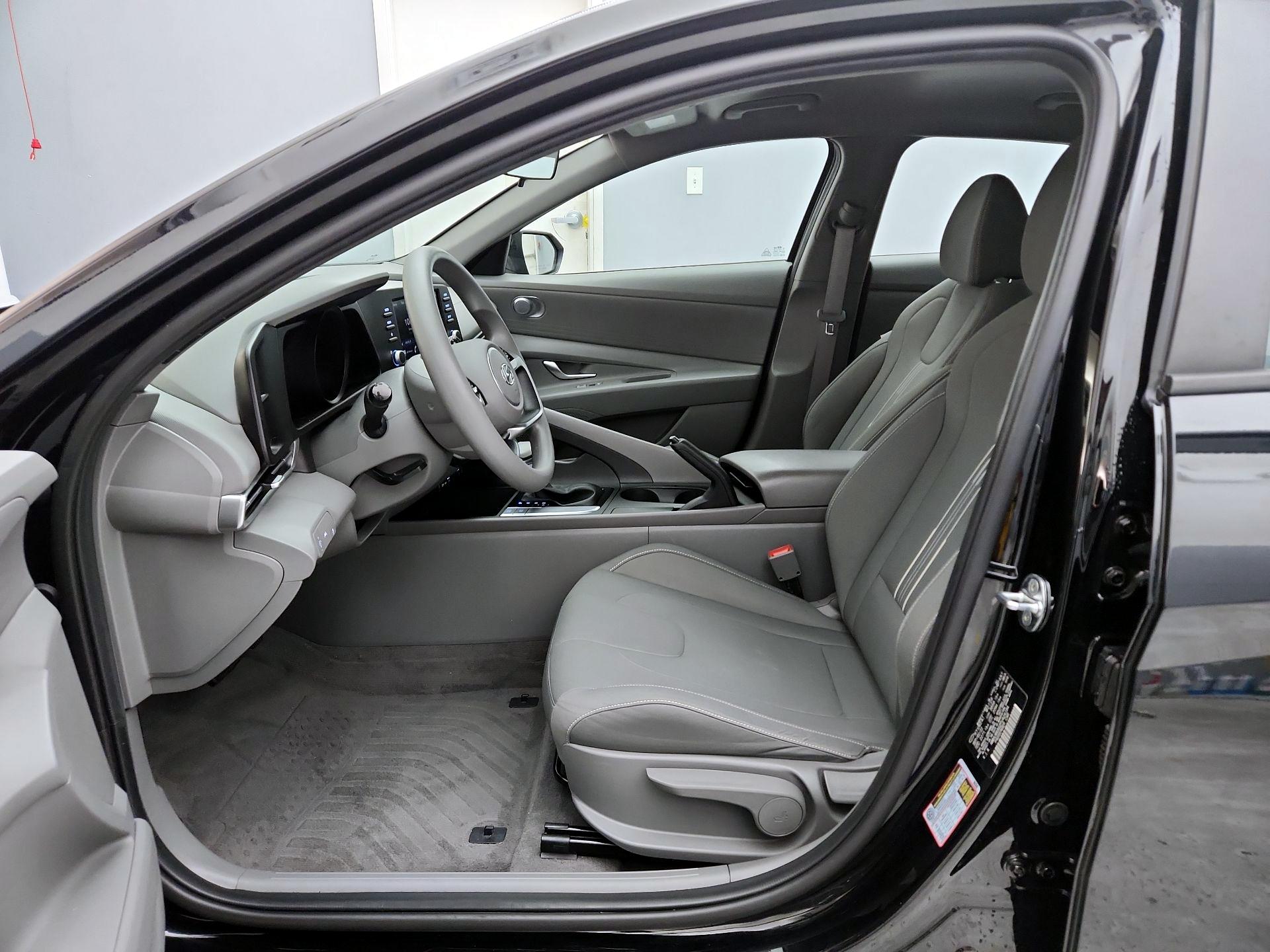 Thumbnail: 2023 Hyundai Elantra - 11