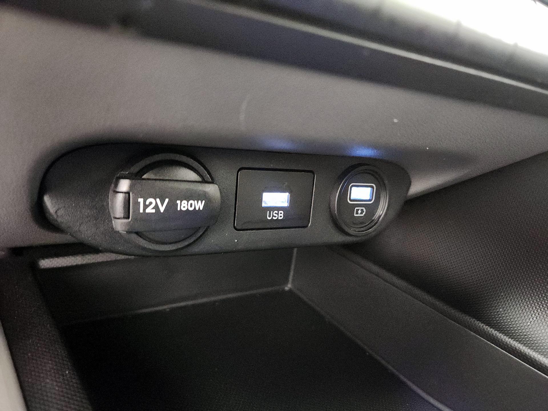 Thumbnail: 2023 Hyundai Elantra - 18