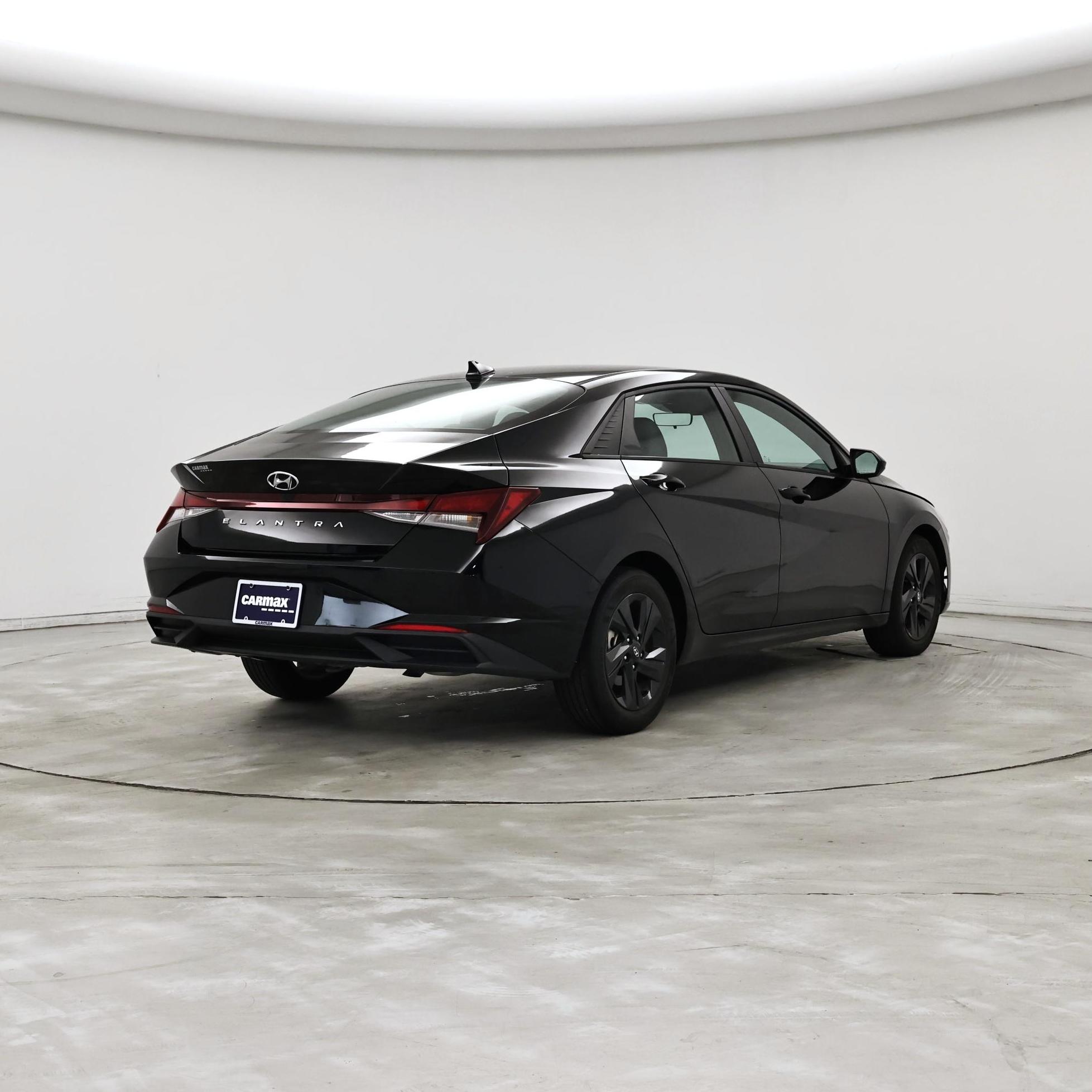 Thumbnail: 2023 Hyundai Elantra - 8