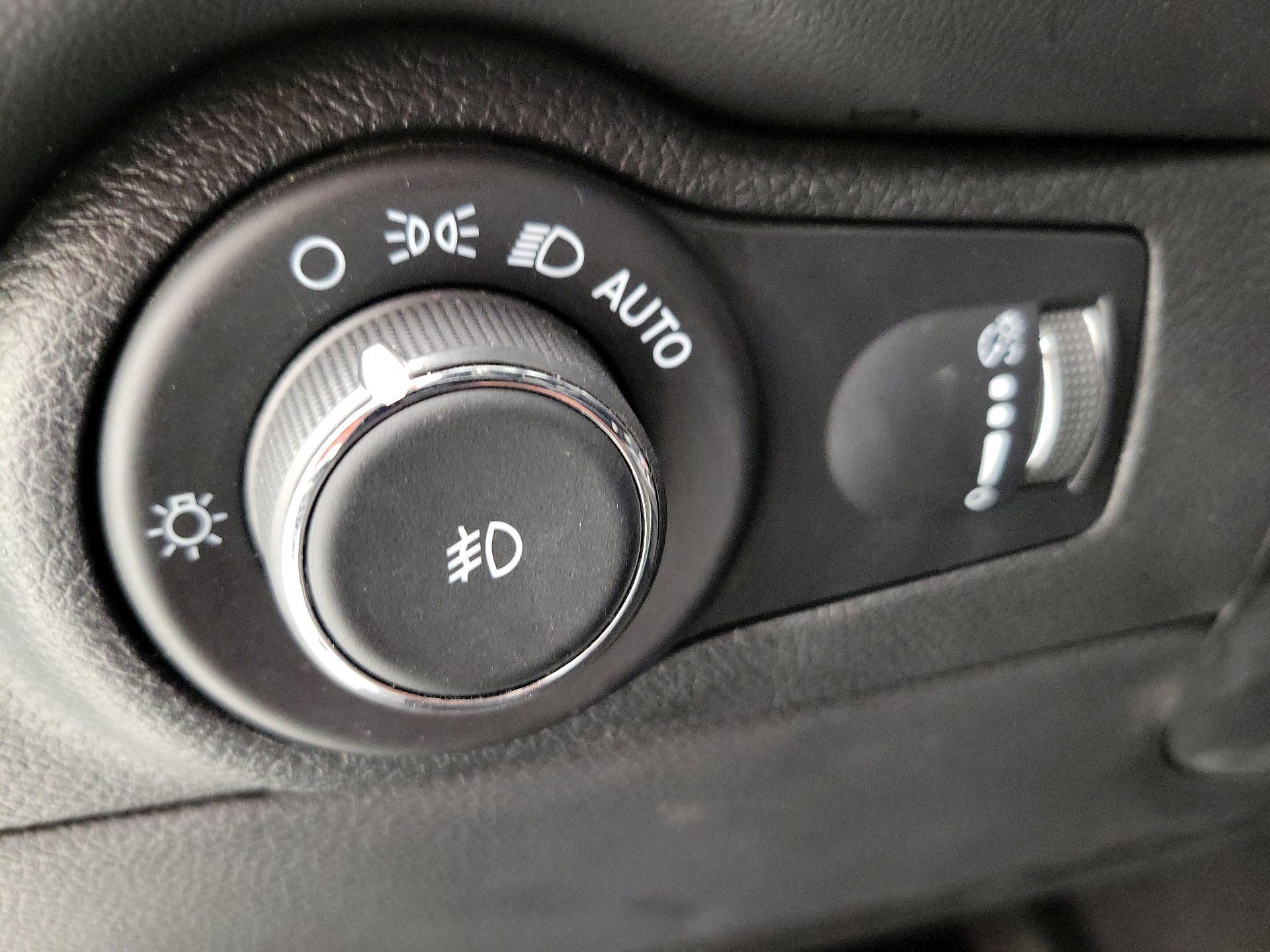 Thumbnail: 2023 Dodge Durango - 13