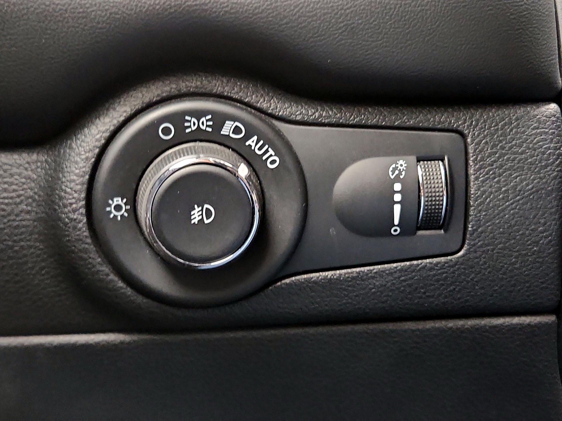 Thumbnail: 2023 Dodge Durango - 13