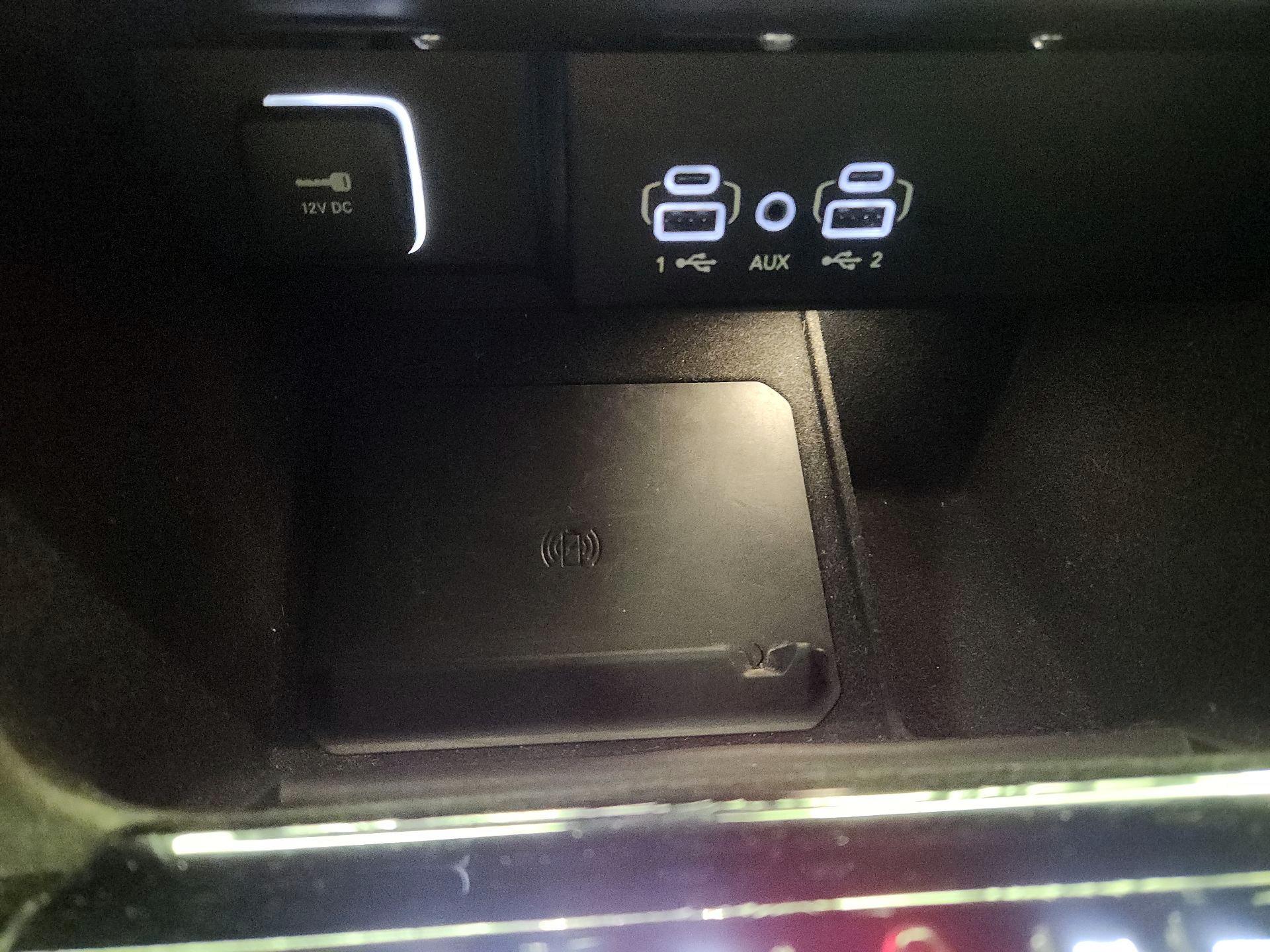 Thumbnail: 2024 Jeep Wagoneer - 19