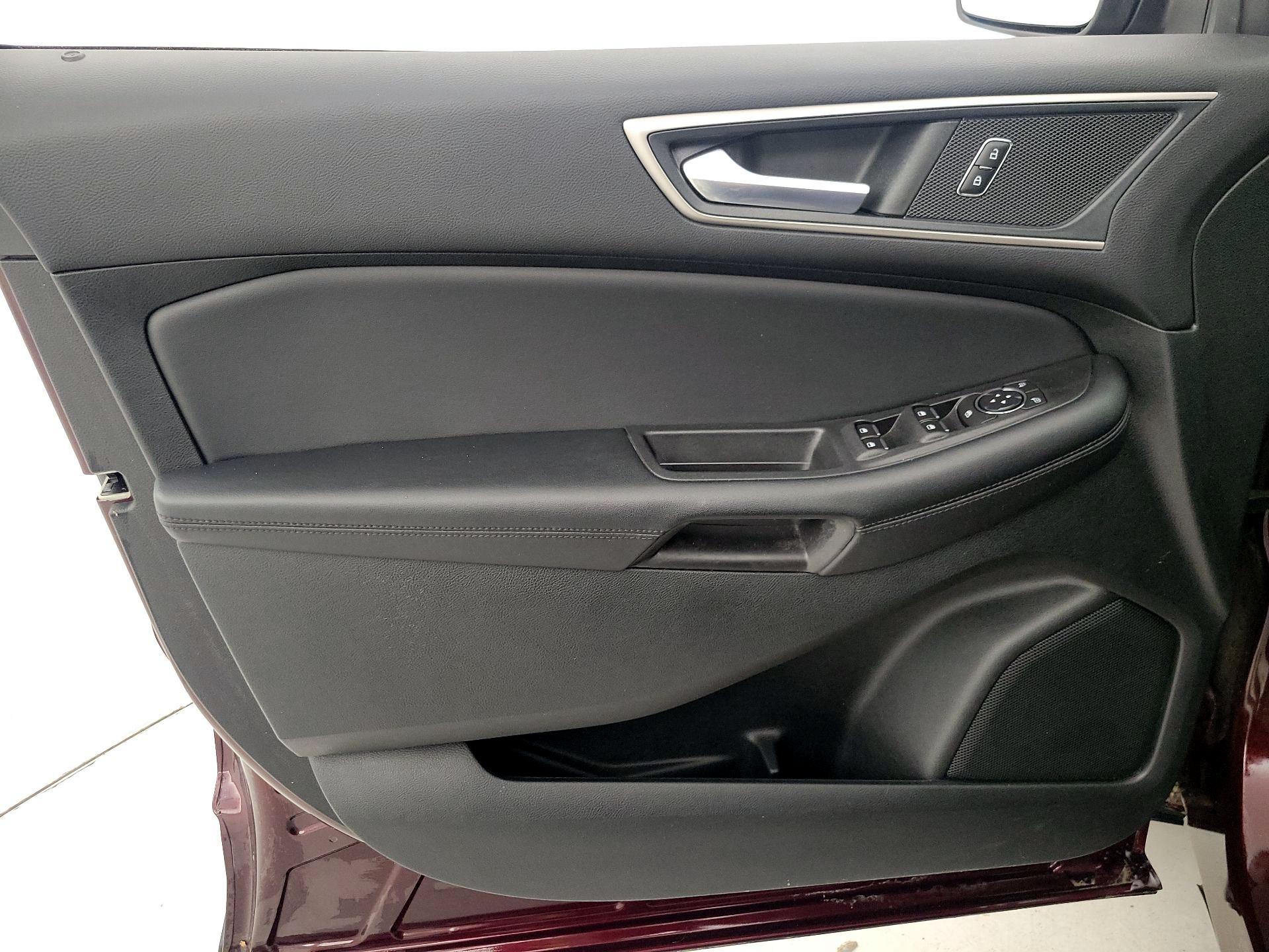 Thumbnail: 2022 Ford Edge - 12