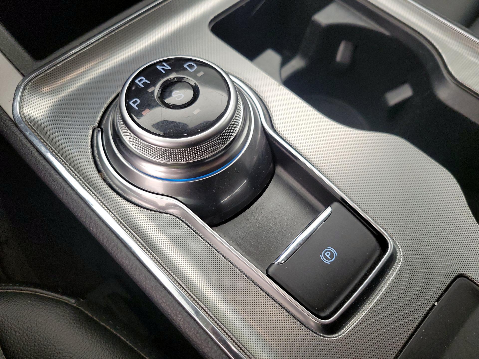 Thumbnail: 2022 Ford Edge - 17