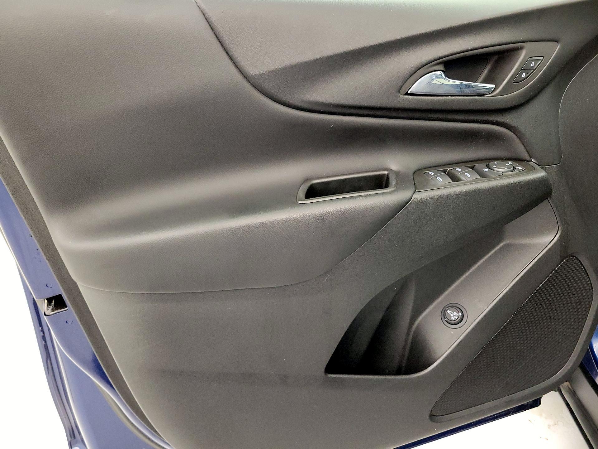 Thumbnail: 2022 Chevrolet Equinox - 12