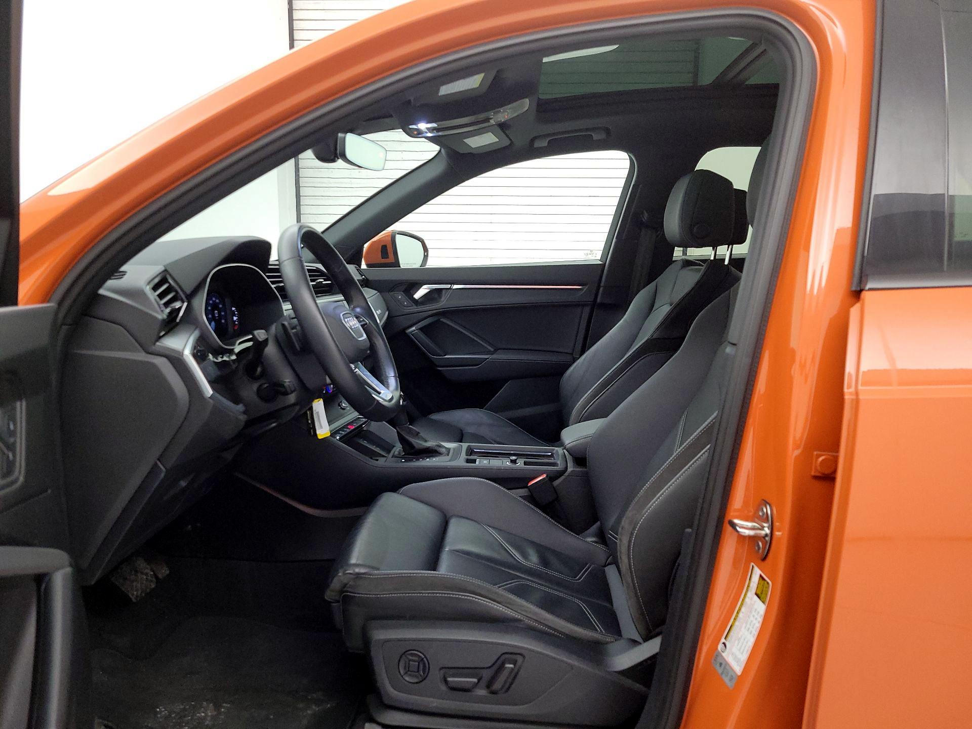 Thumbnail: 2022 Audi Q3 - 11