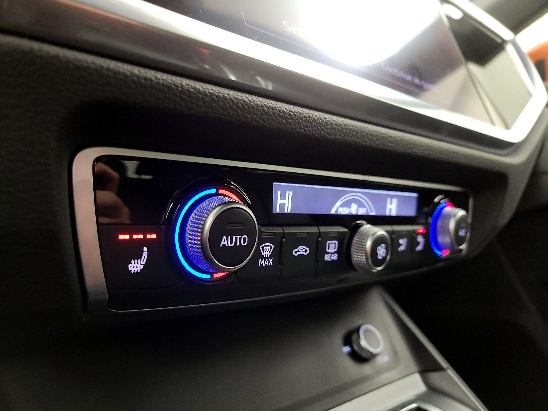 Thumbnail: 2022 Audi Q3 - 16