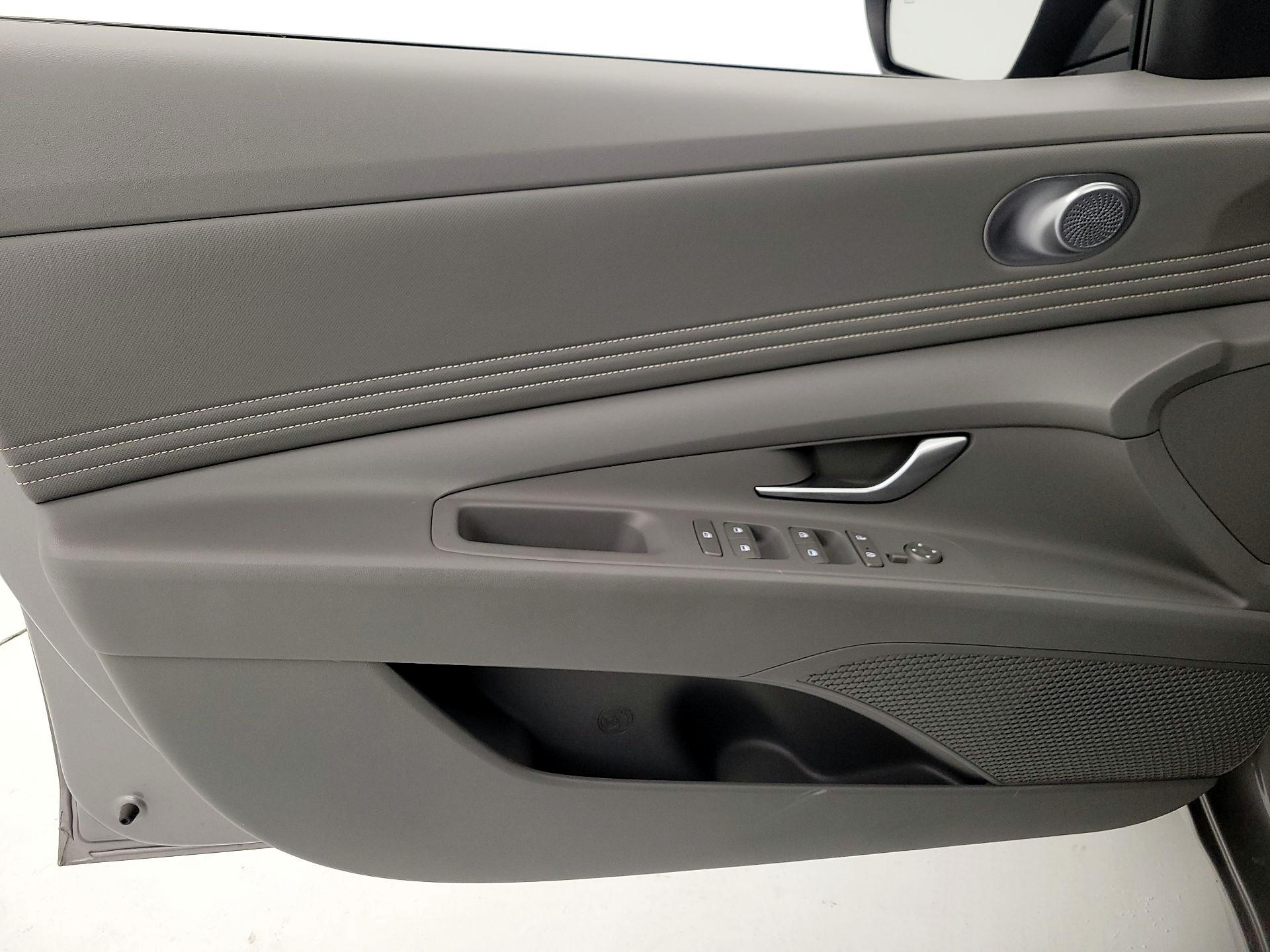 Thumbnail: 2023 Hyundai Elantra - 12