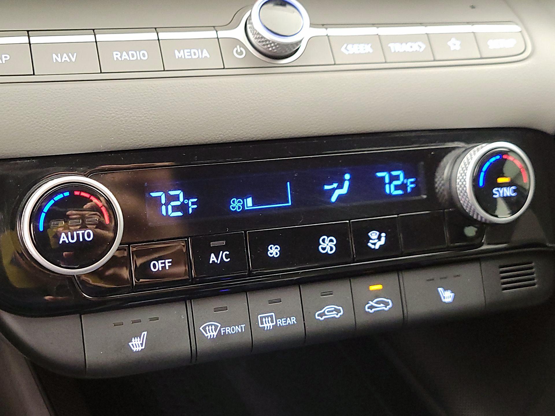 Thumbnail: 2023 Hyundai Elantra - 16