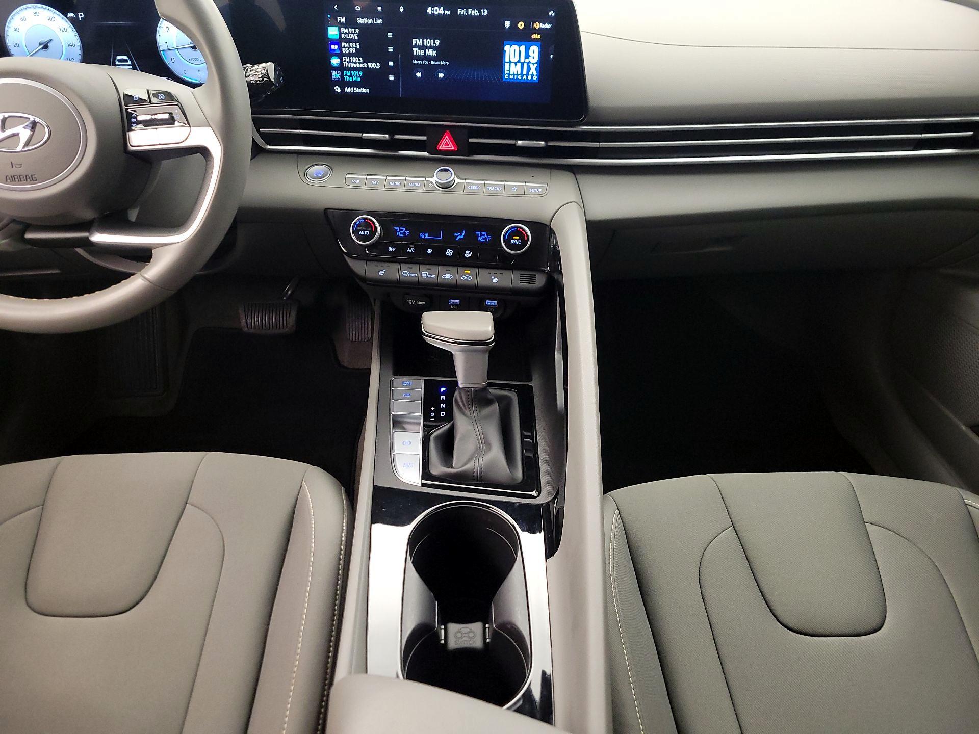 Thumbnail: 2023 Hyundai Elantra - 17